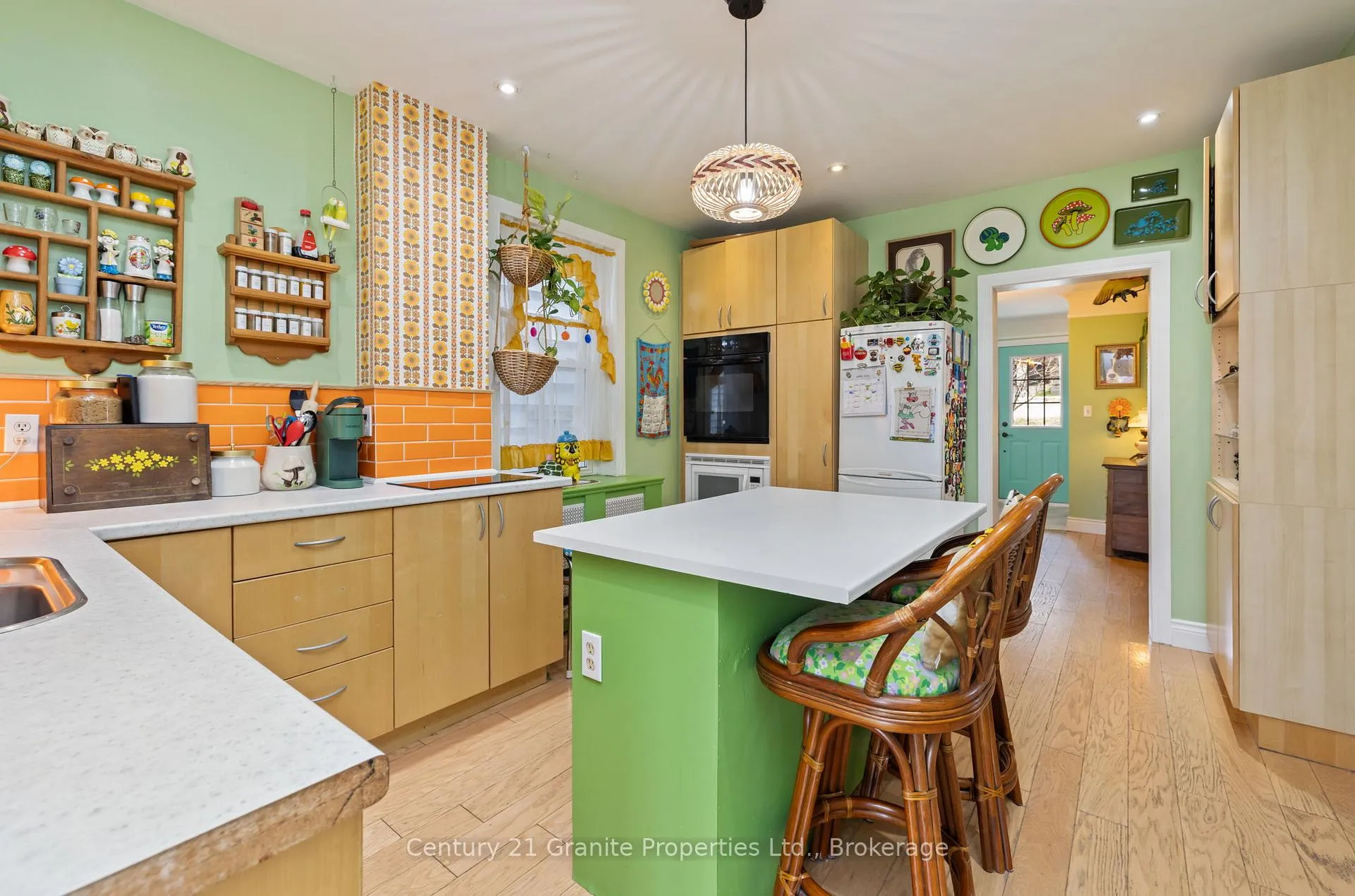 Photo 5 of 29 William Street, Parry Sound — HOMEH
