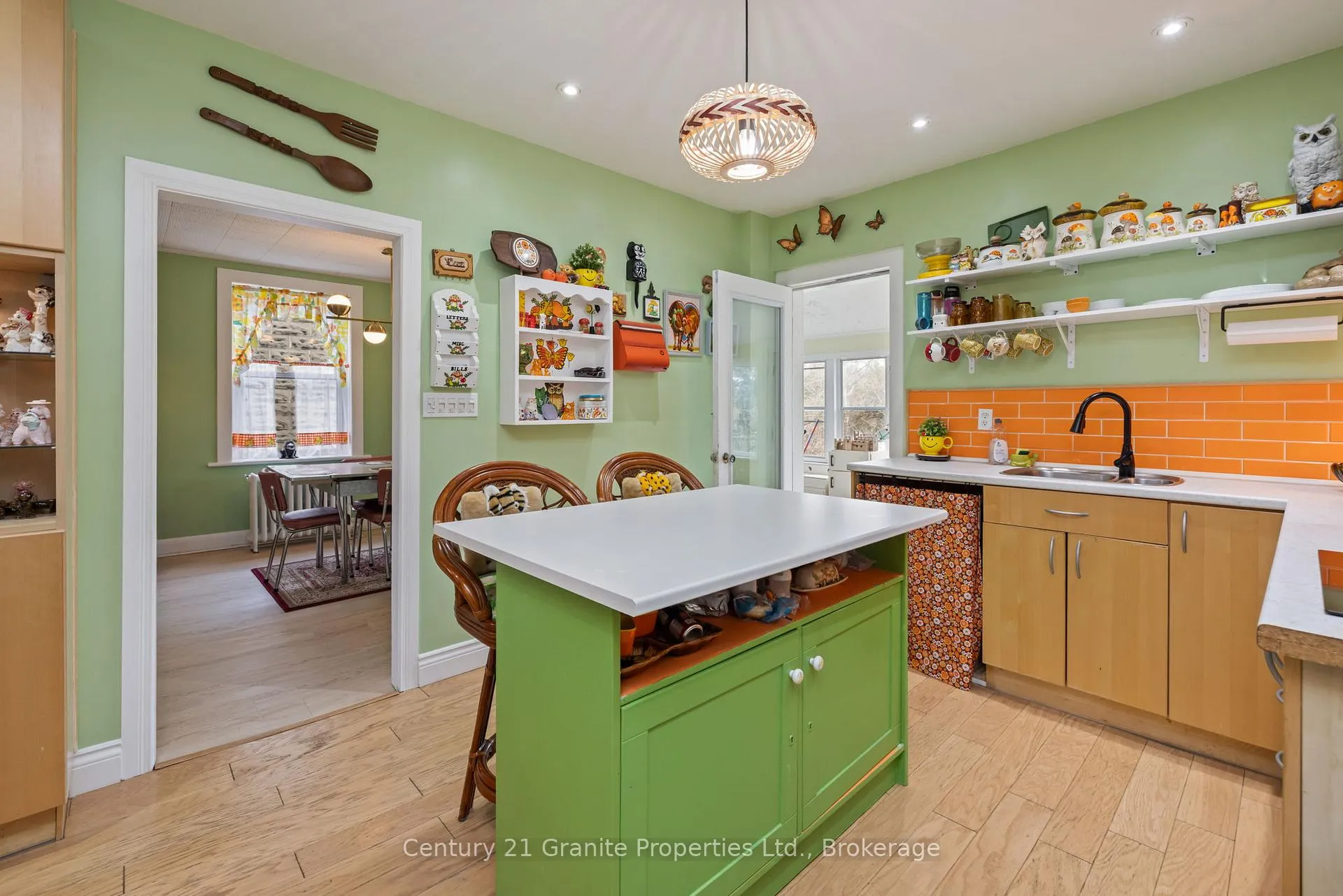 Photo 7 of 29 William Street, Parry Sound — HOMEH