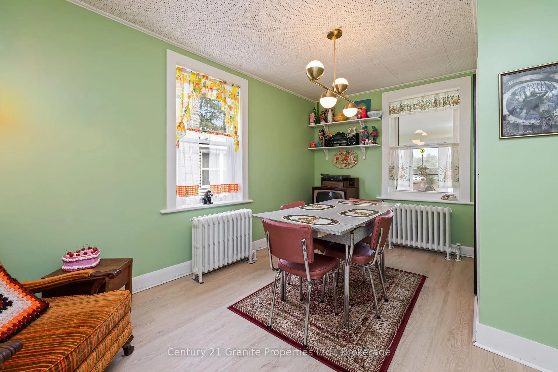 Photo 8 of 29 William Street, Parry Sound — HOMEH