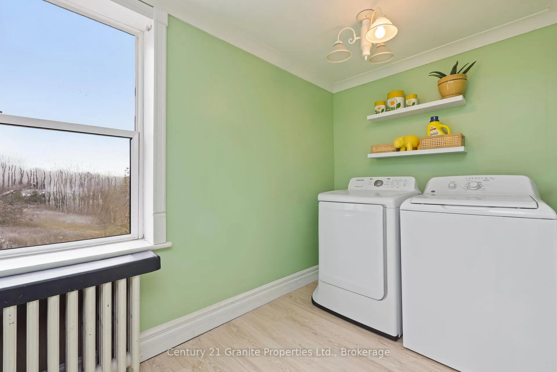 Photo 21 of 29 William Street, Parry Sound — HOMEH