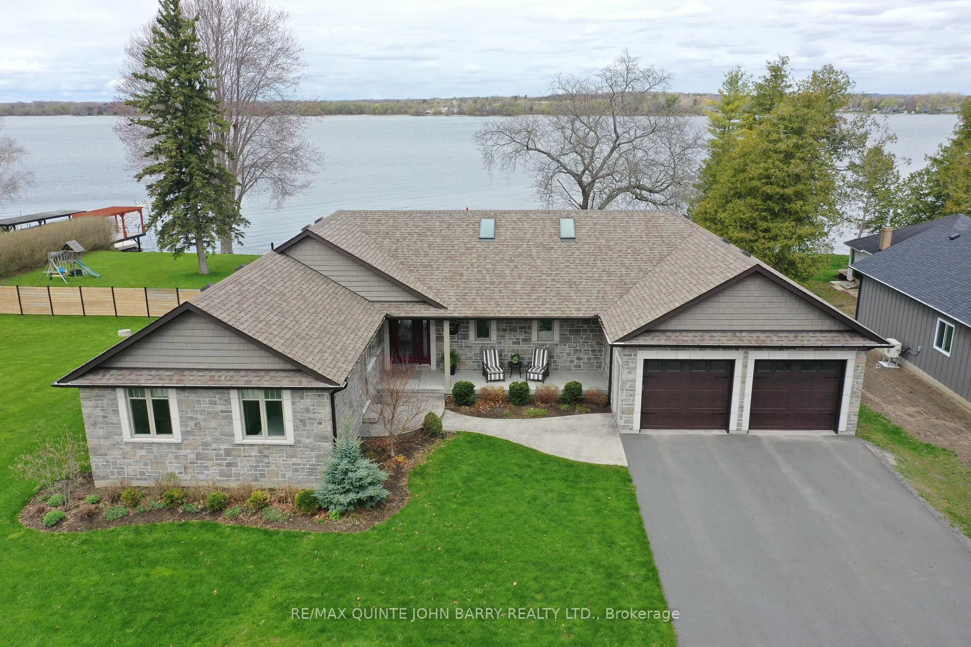 Photo 1 of 1584 County Rd 3, Prince Edward County, Ameliasburg Ward — HOMEH