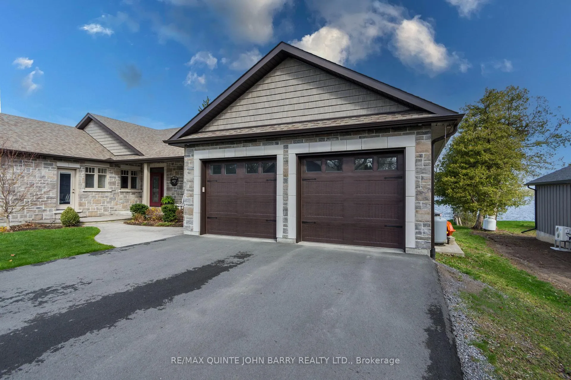 Photo 3 of 1584 County Rd 3, Prince Edward County, Ameliasburg Ward — HOMEH