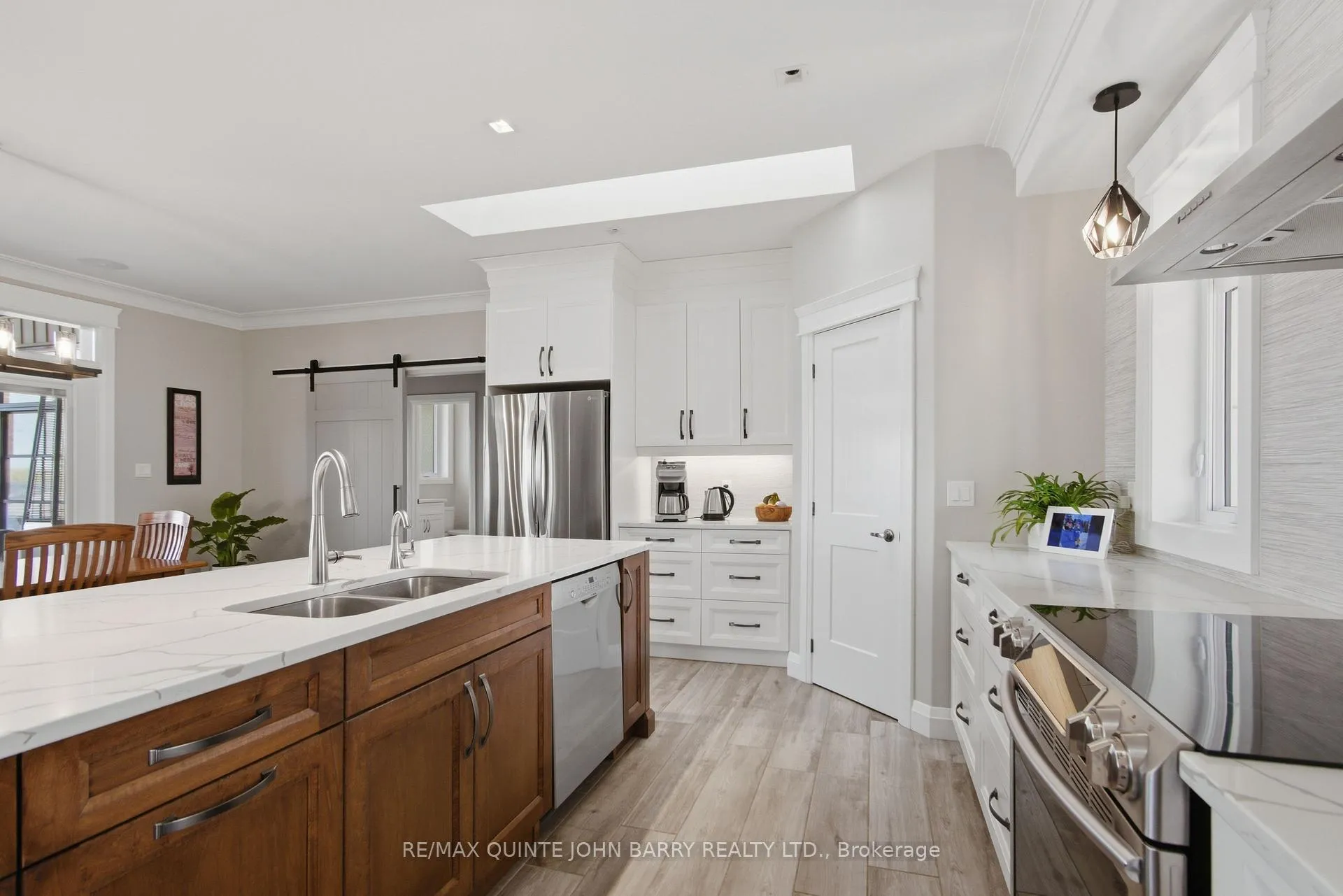Photo 13 of 1584 County Rd 3, Prince Edward County, Ameliasburg Ward — HOMEH