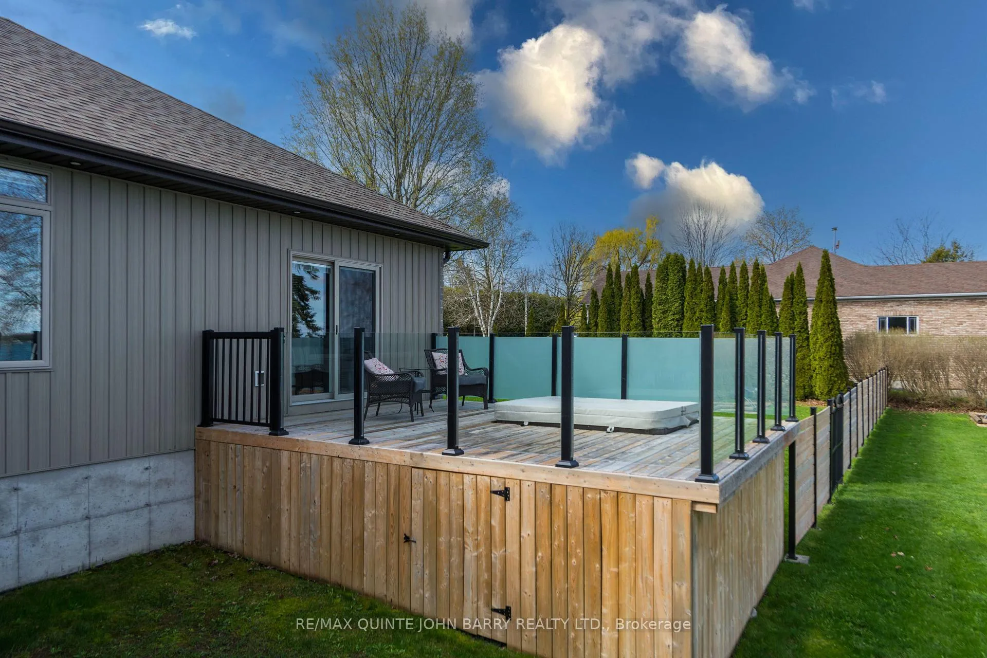 Photo 37 of 1584 County Rd 3, Prince Edward County, Ameliasburg Ward — HOMEH