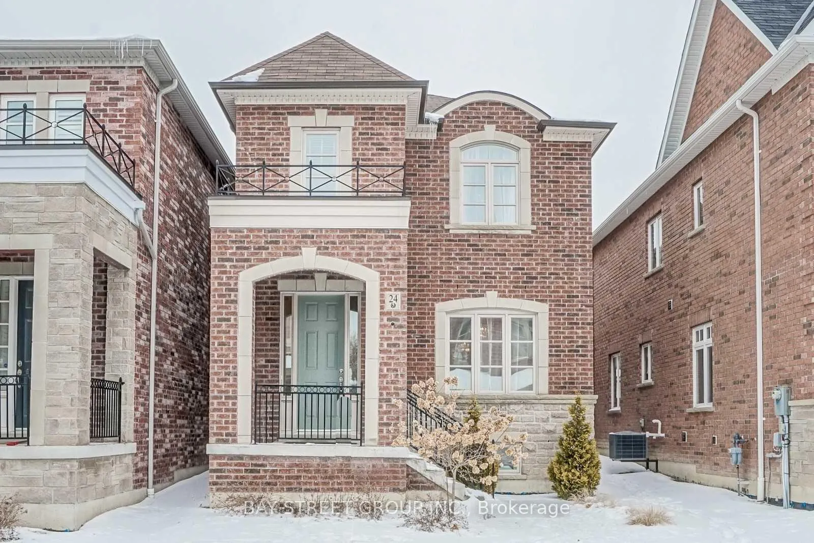 Photo 1 of 24 Plantain Lane, Richmond Hill, Oak Ridges Lake Wilcox — HOMEH