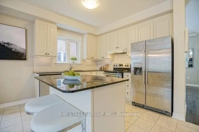 Photo 10 of 24 Plantain Lane, Richmond Hill, Oak Ridges Lake Wilcox — HOMEH