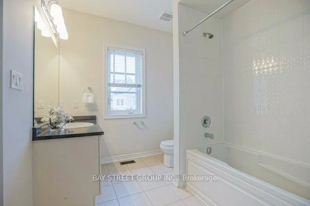Photo 20 of 24 Plantain Lane, Richmond Hill, Oak Ridges Lake Wilcox — HOMEH