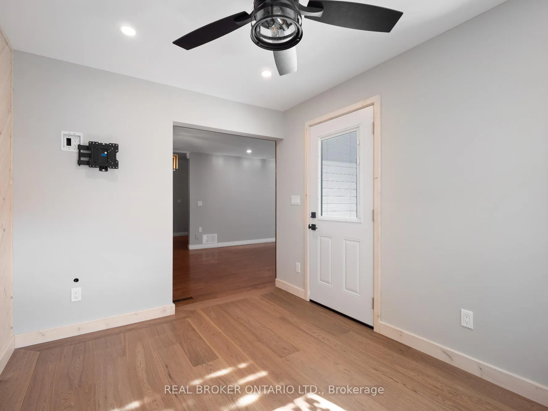 Photo 16 of 105 Calla Terrace, Welland, Prince Charles — HOMEH