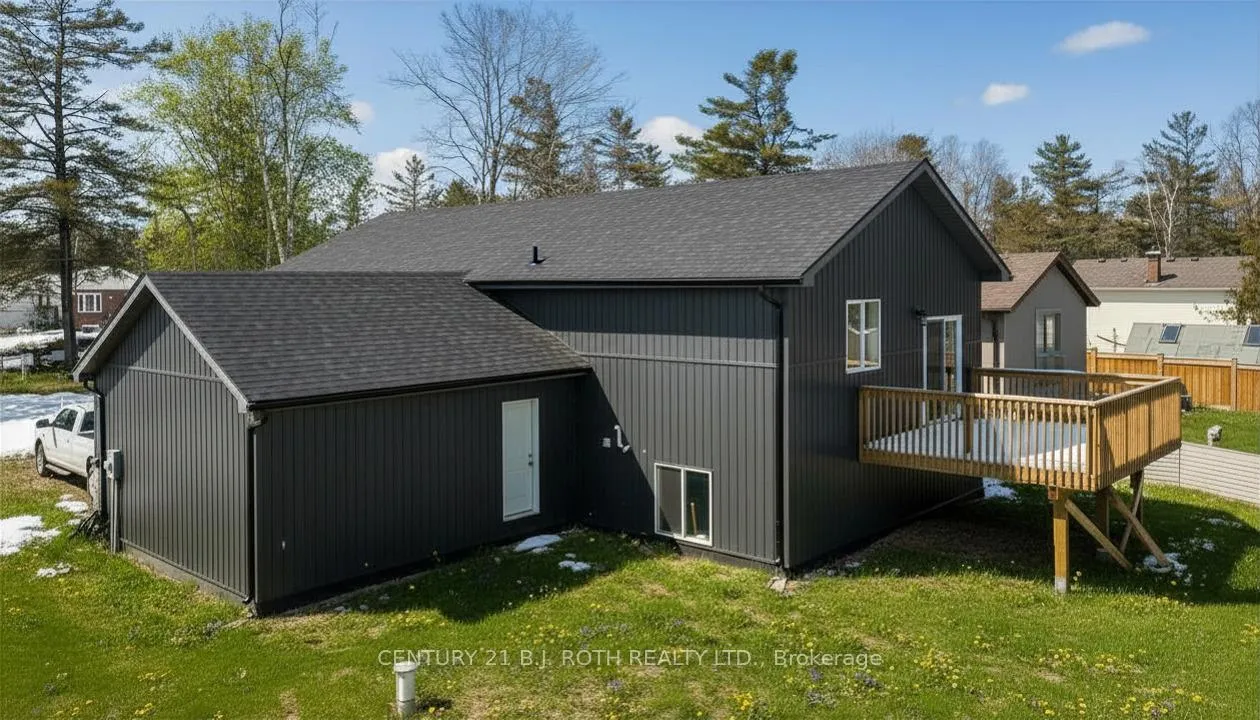 Photo 2 of 3191 Cove Avenue, Innisfil, Rural Innisfil — HOMEH