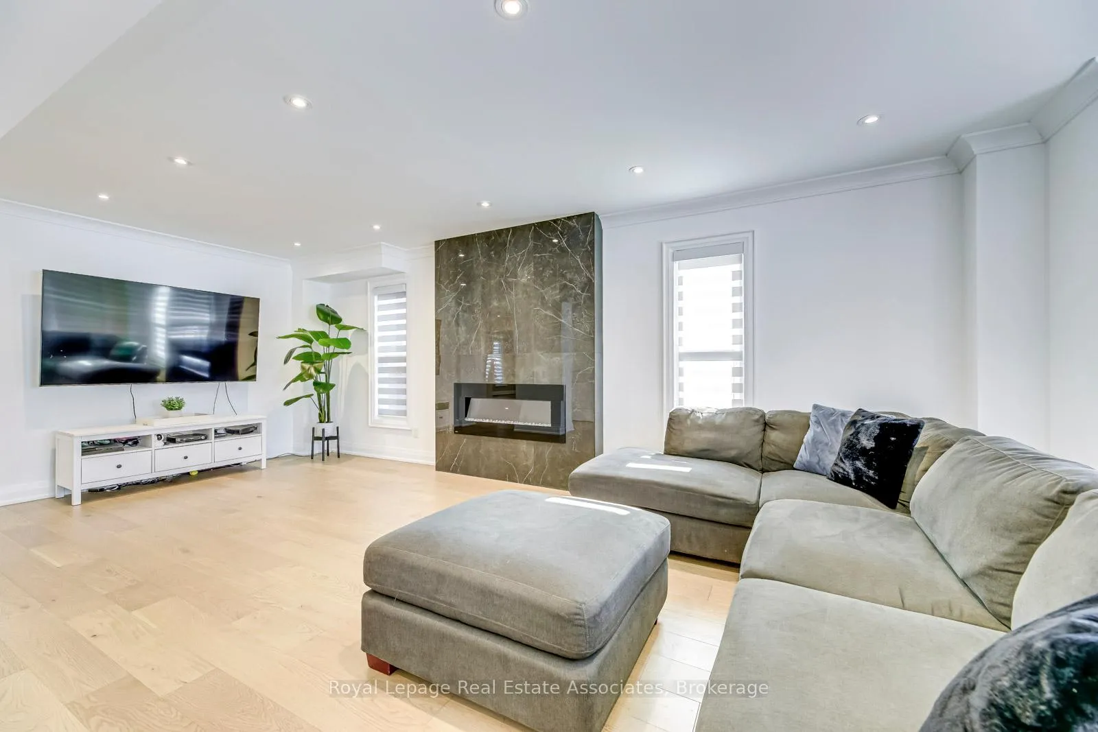Photo 7 of 74 O'hara Place, Brampton, Fletcher's Creek South — HOMEH