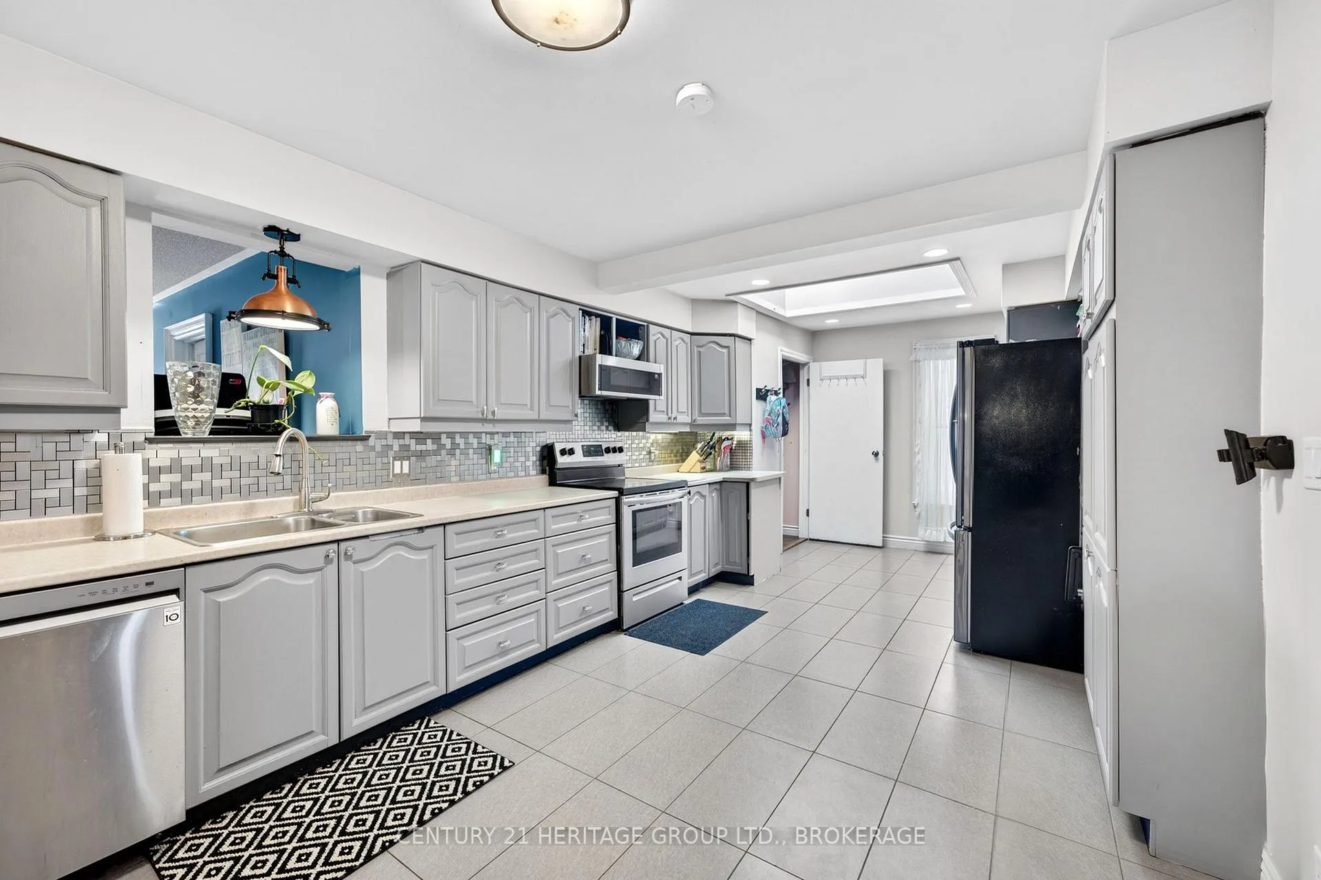 Photo 12 of 3 Keates Place, Kingston, Rideau — HOMEH