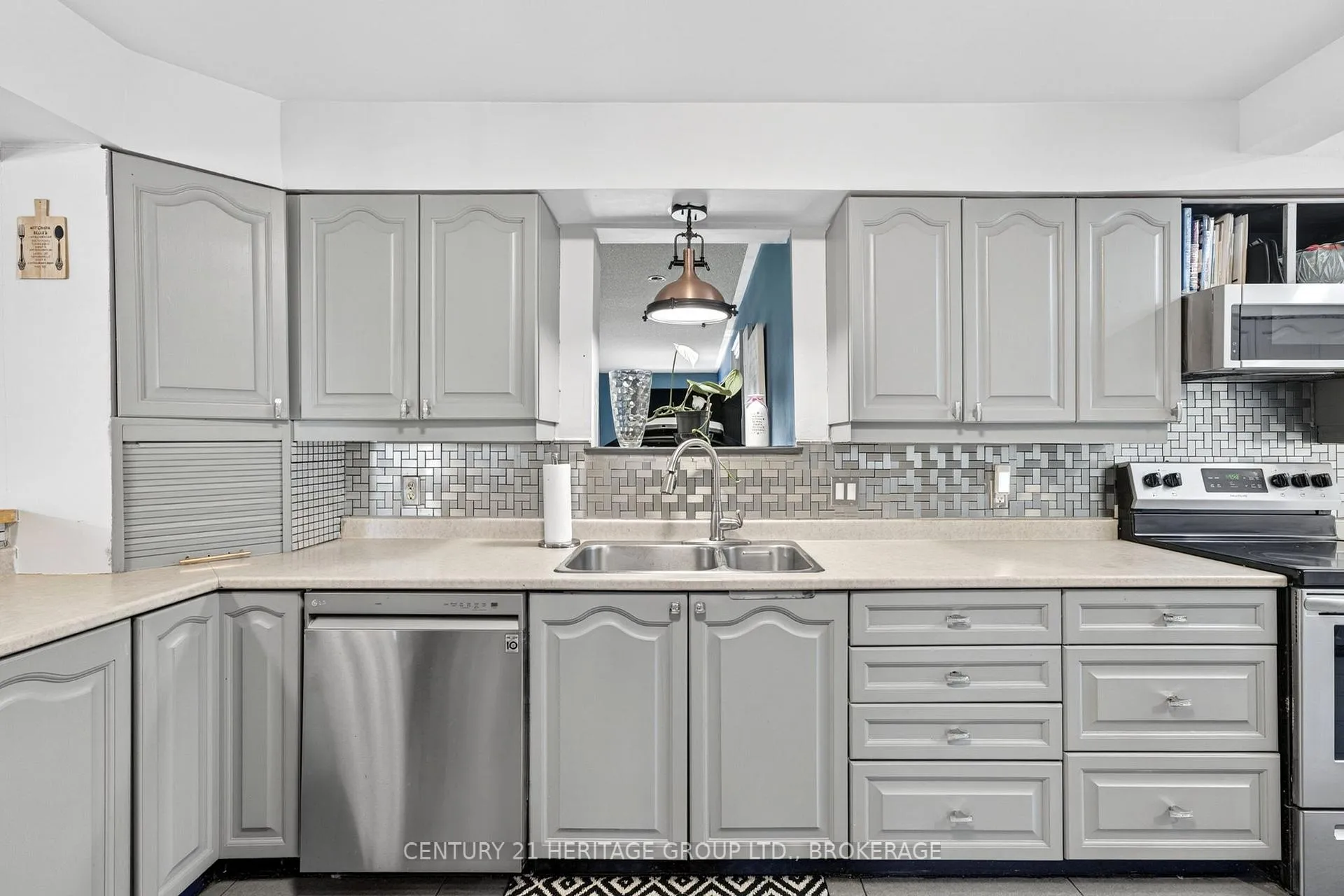 Photo 13 of 3 Keates Place, Kingston, Rideau — HOMEH
