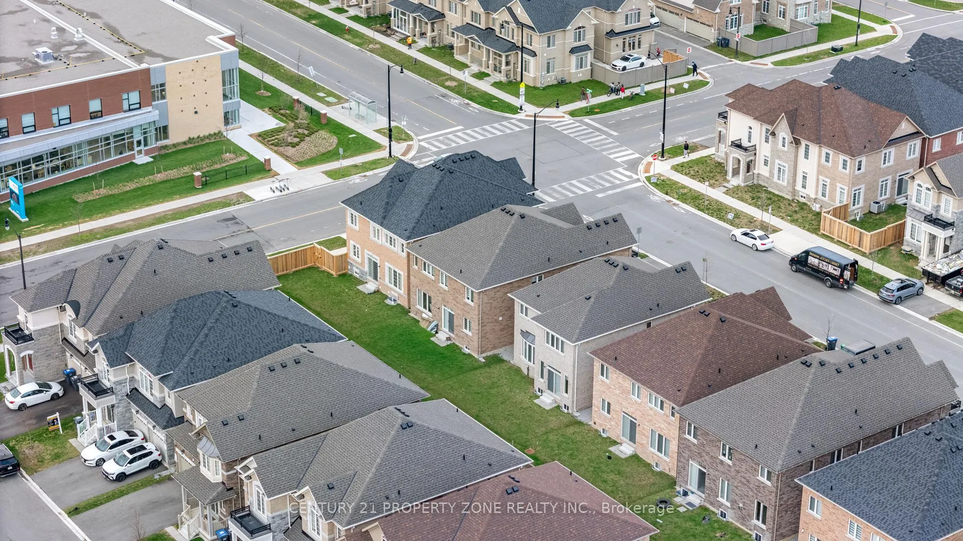 Photo 27 of 104 Clockwork Drive, Brampton, Northwest Brampton — HOMEH