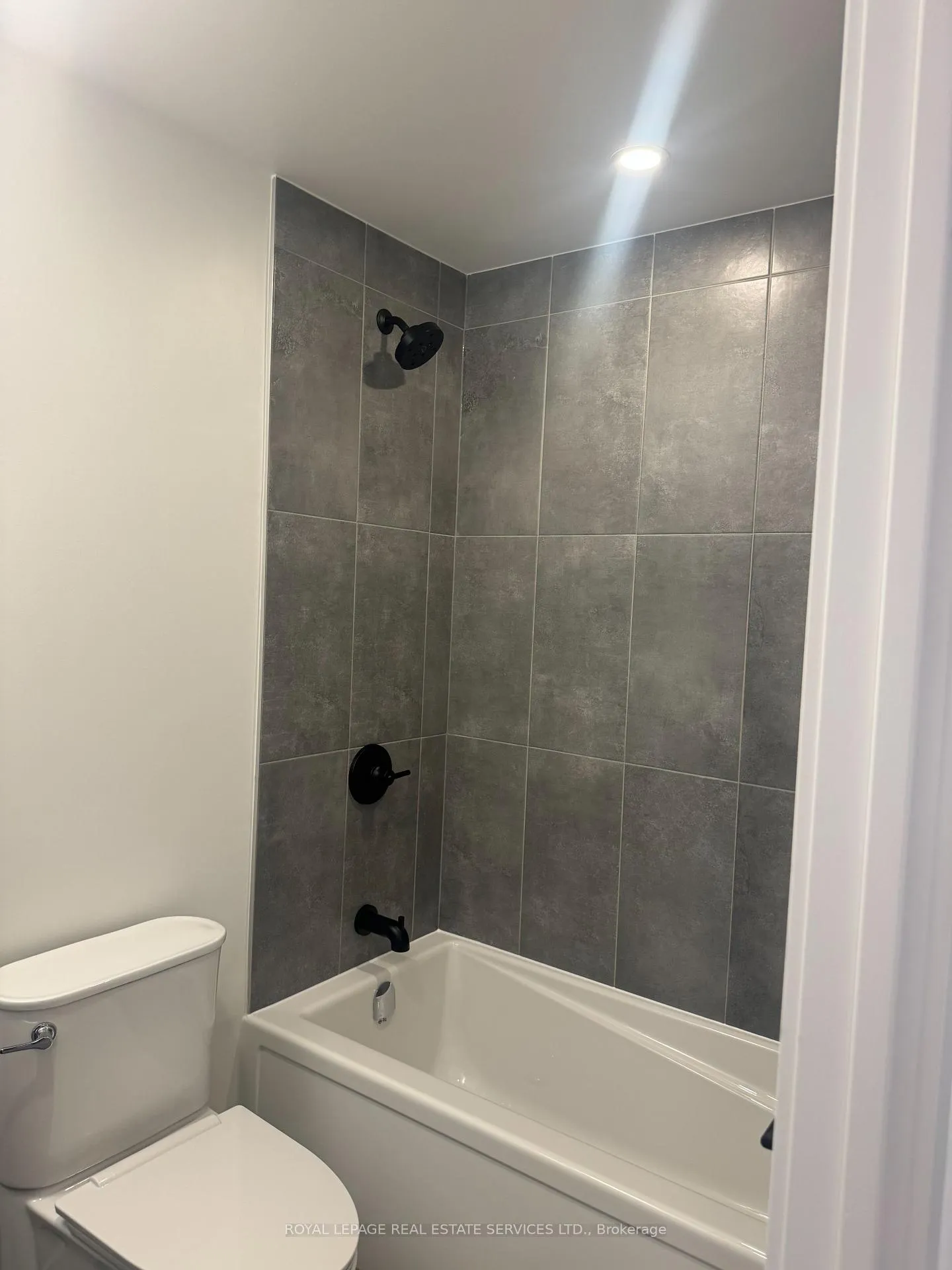 Photo 7 of Unit 703, 4878 Powers Common, Burlington, Alton — HOMEH