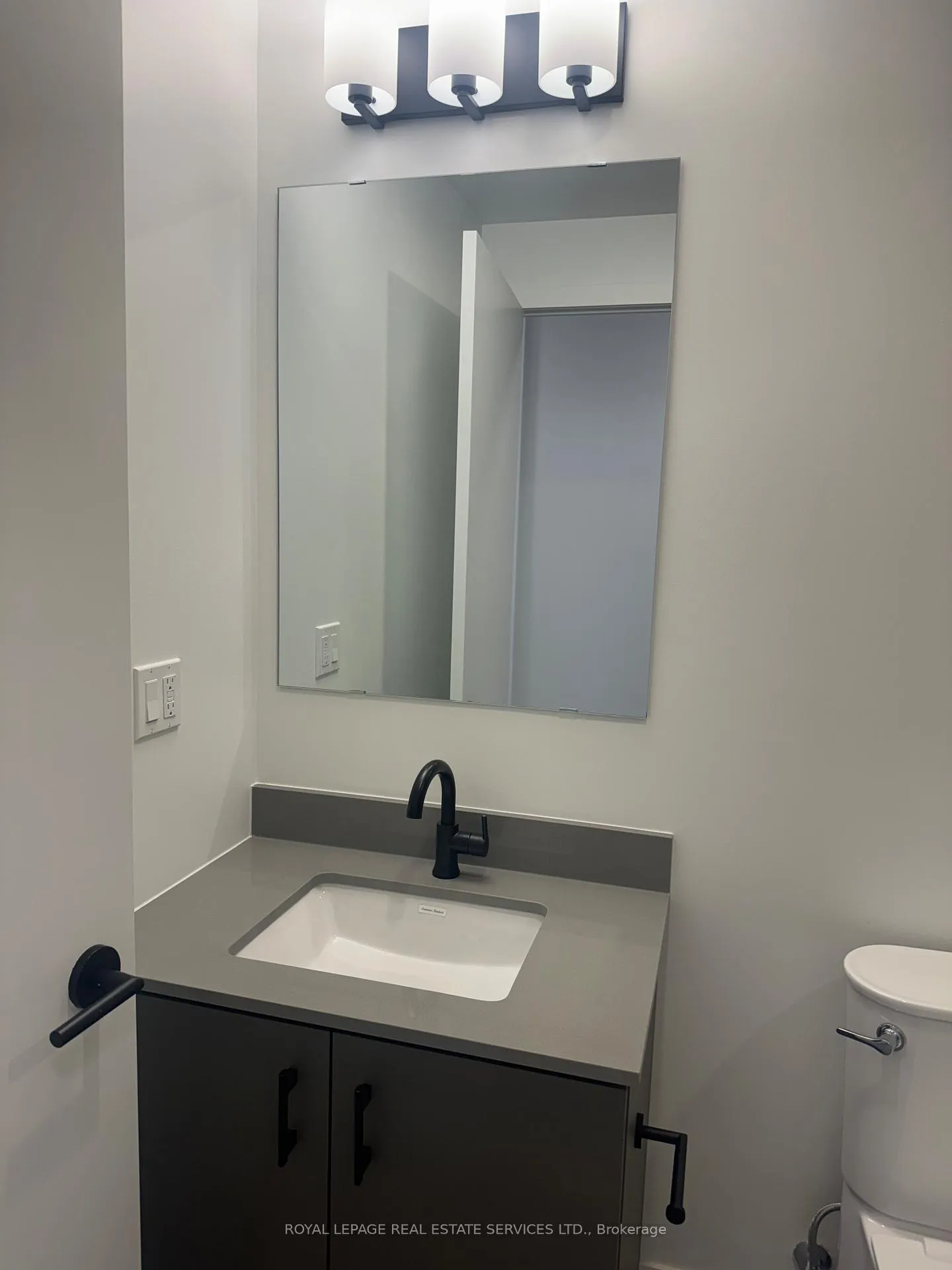 Photo 8 of Unit 703, 4878 Powers Common, Burlington, Alton — HOMEH