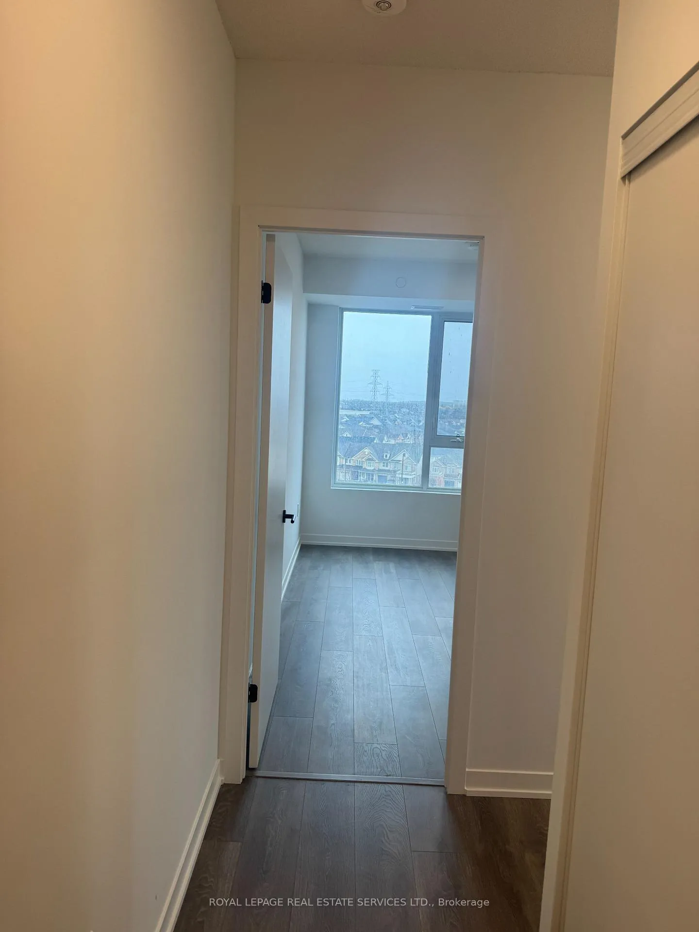 Photo 10 of Unit 703, 4878 Powers Common, Burlington, Alton — HOMEH