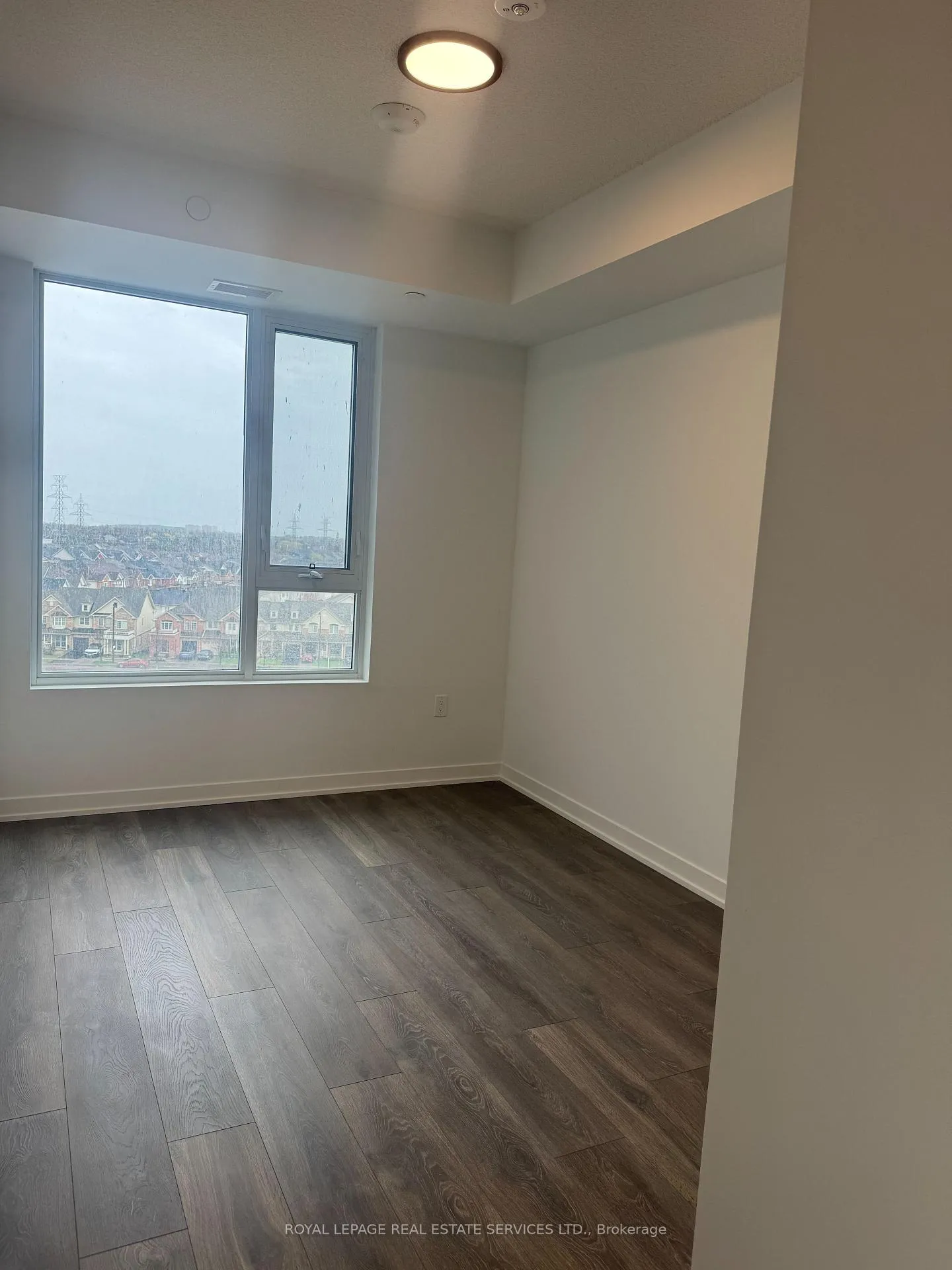 Photo 11 of Unit 703, 4878 Powers Common, Burlington, Alton — HOMEH