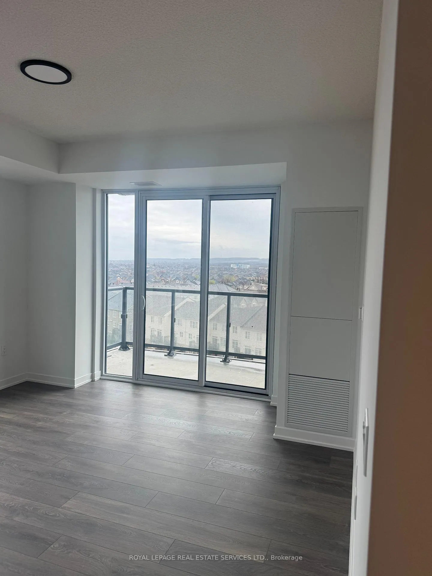 Photo 13 of Unit 703, 4878 Powers Common, Burlington, Alton — HOMEH