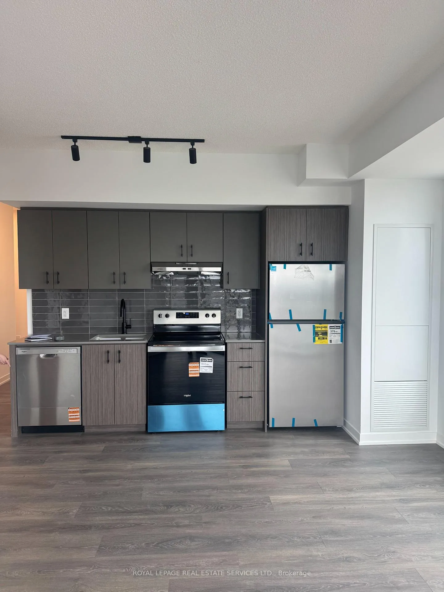 Photo 16 of Unit 703, 4878 Powers Common, Burlington, Alton — HOMEH