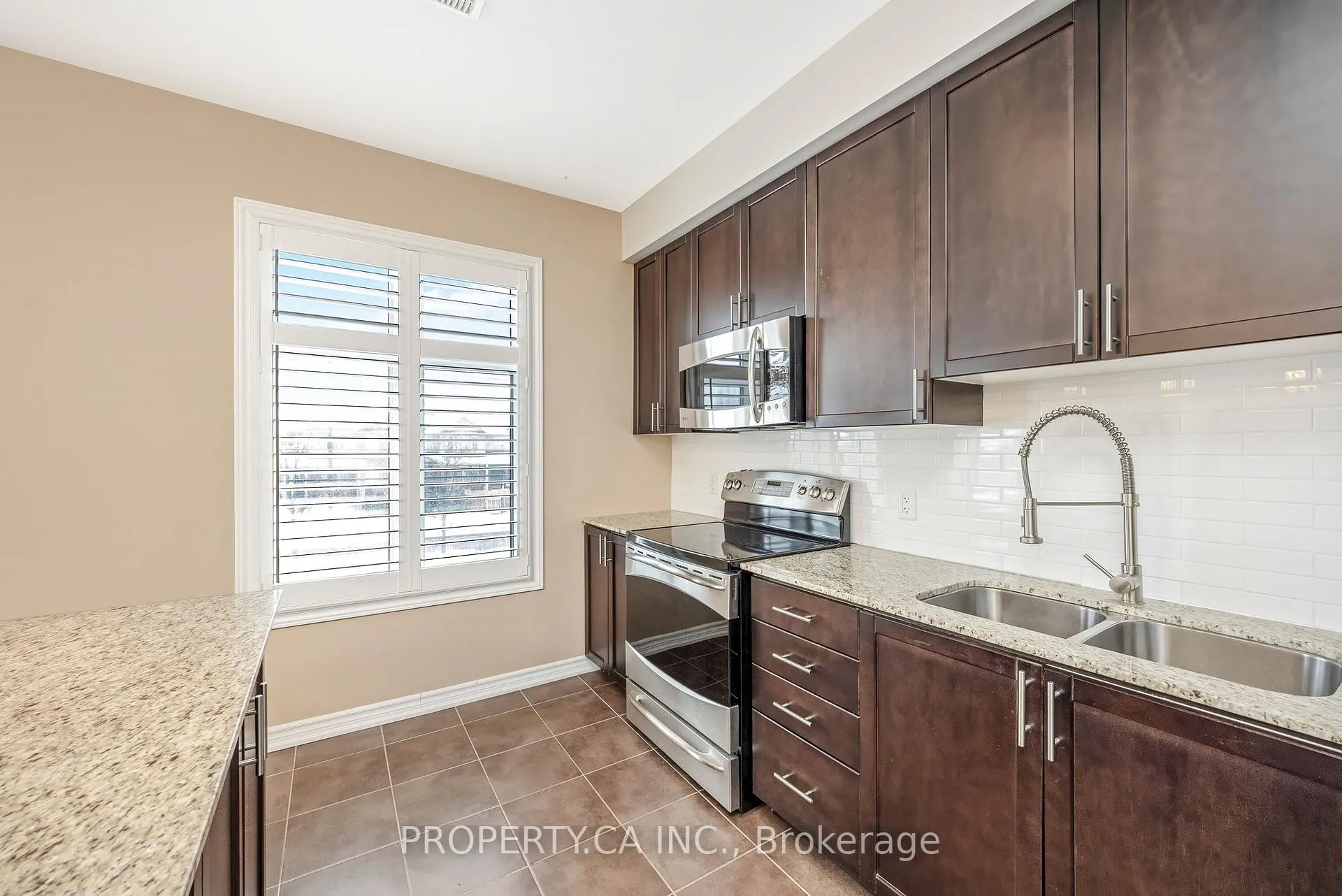 Photo 15 of 1254 Main Street E, Milton, Dempsey — HOMEH