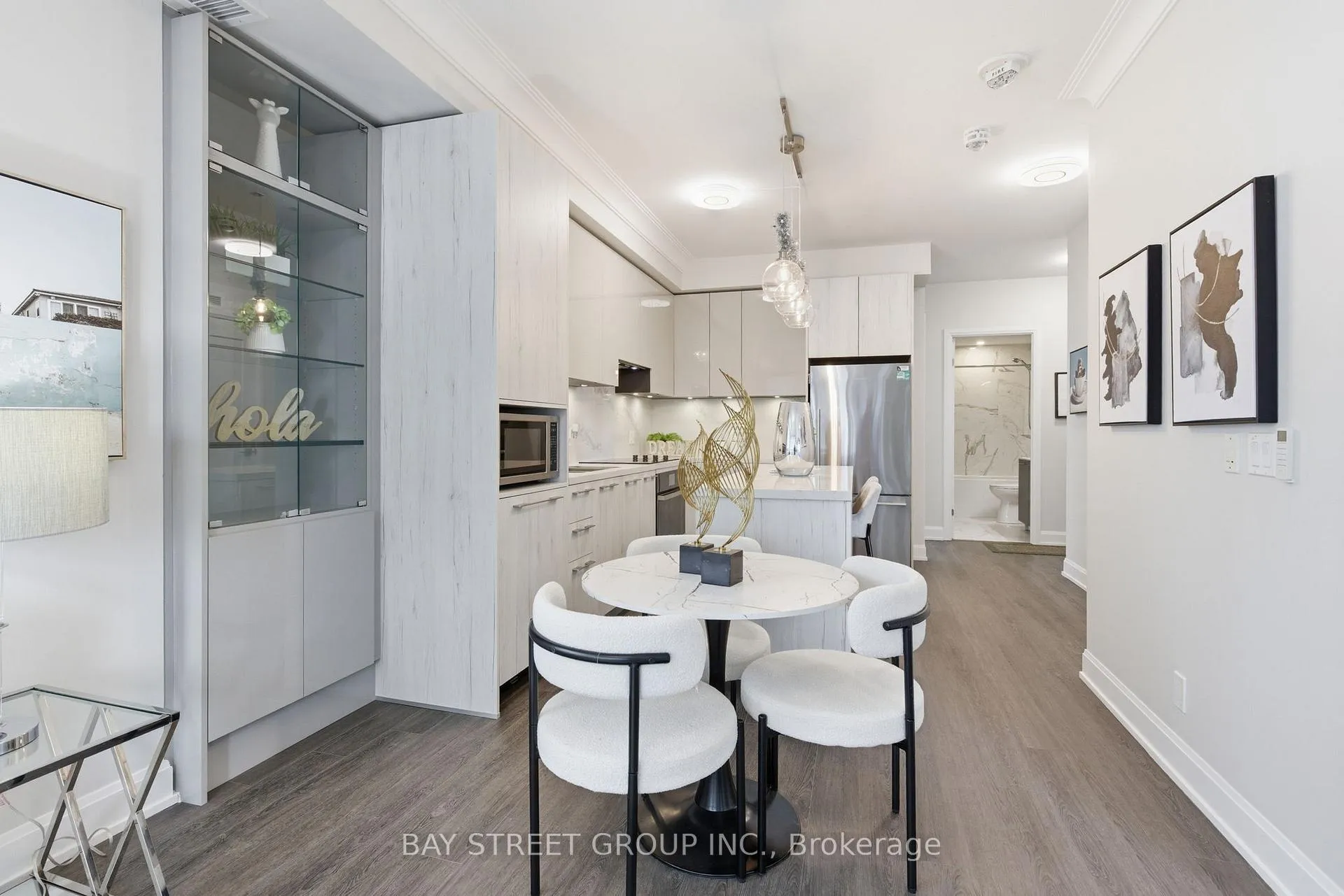 Photo 6 of Unit 723, 38 Water Walk Drive, Markham, Unionville — HOMEH