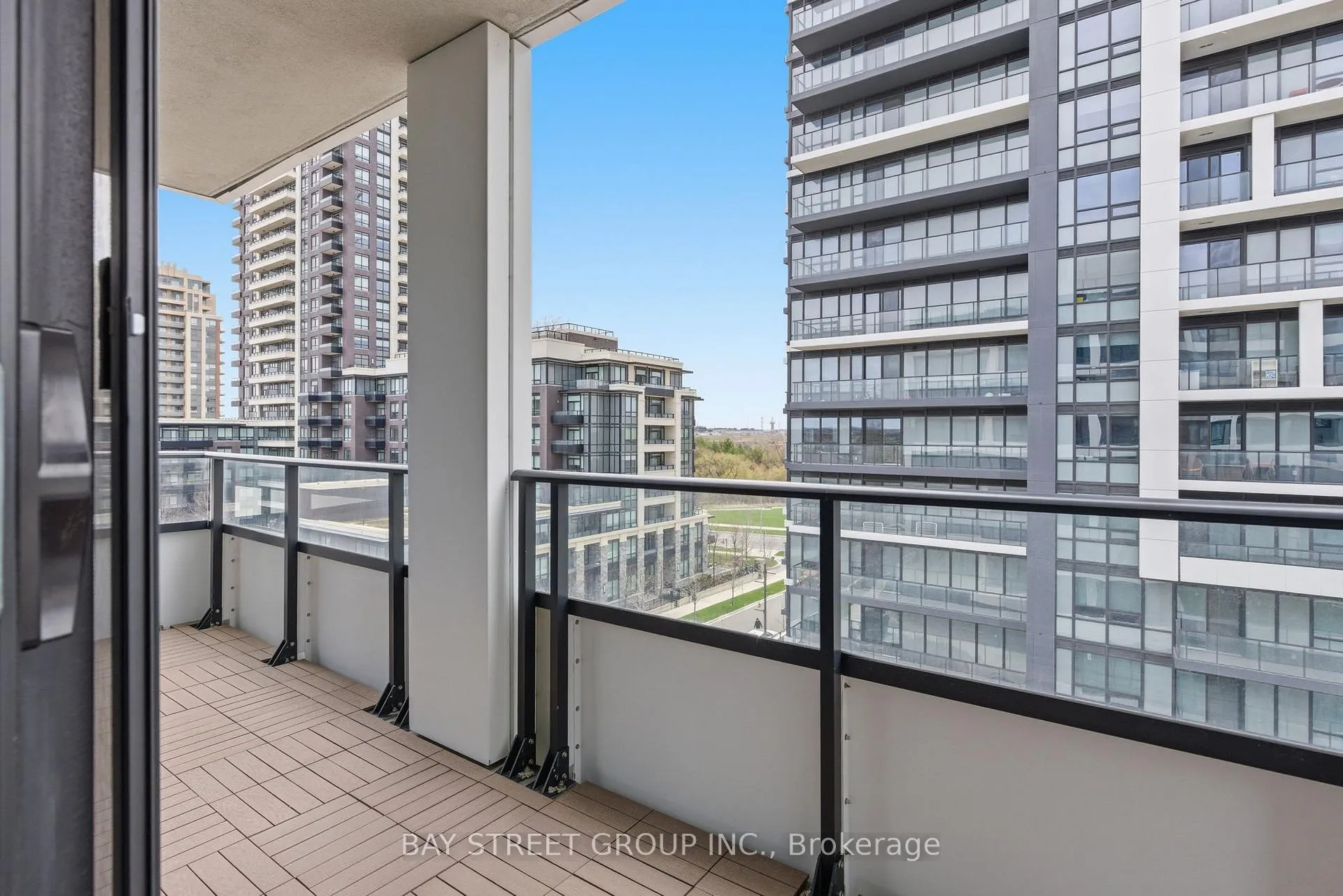 Photo 20 of Unit 723, 38 Water Walk Drive, Markham, Unionville — HOMEH