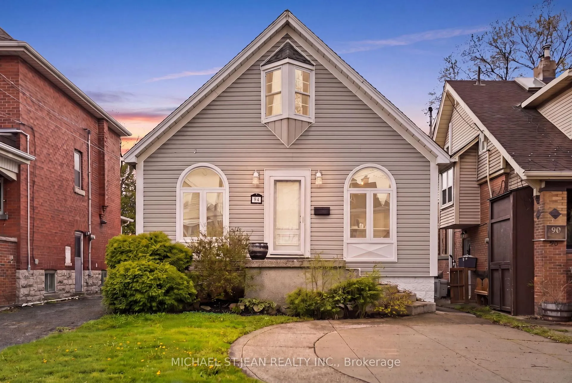 Photo 1 of 94 Mountain Park Avenue, Hamilton, Inch Park — HOMEH