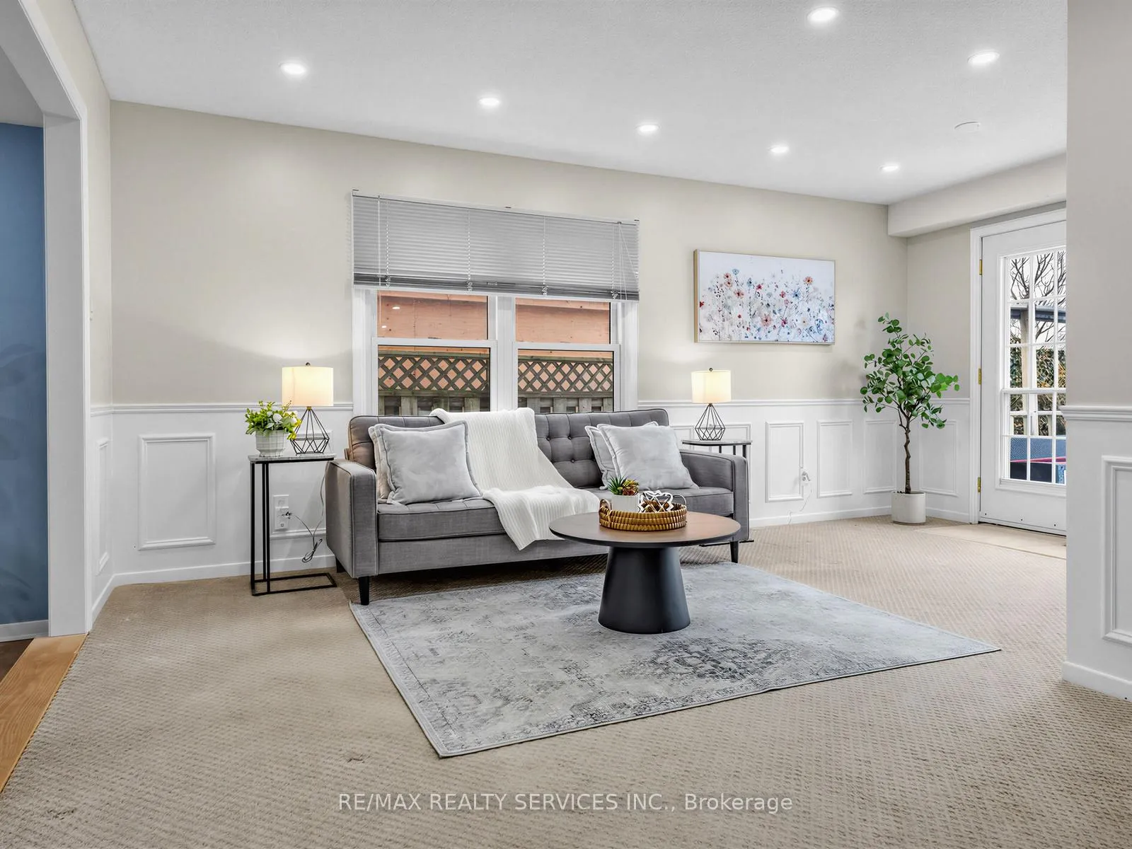 Photo 5 of 32 Helios Place, Brampton, Heart Lake West — HOMEH