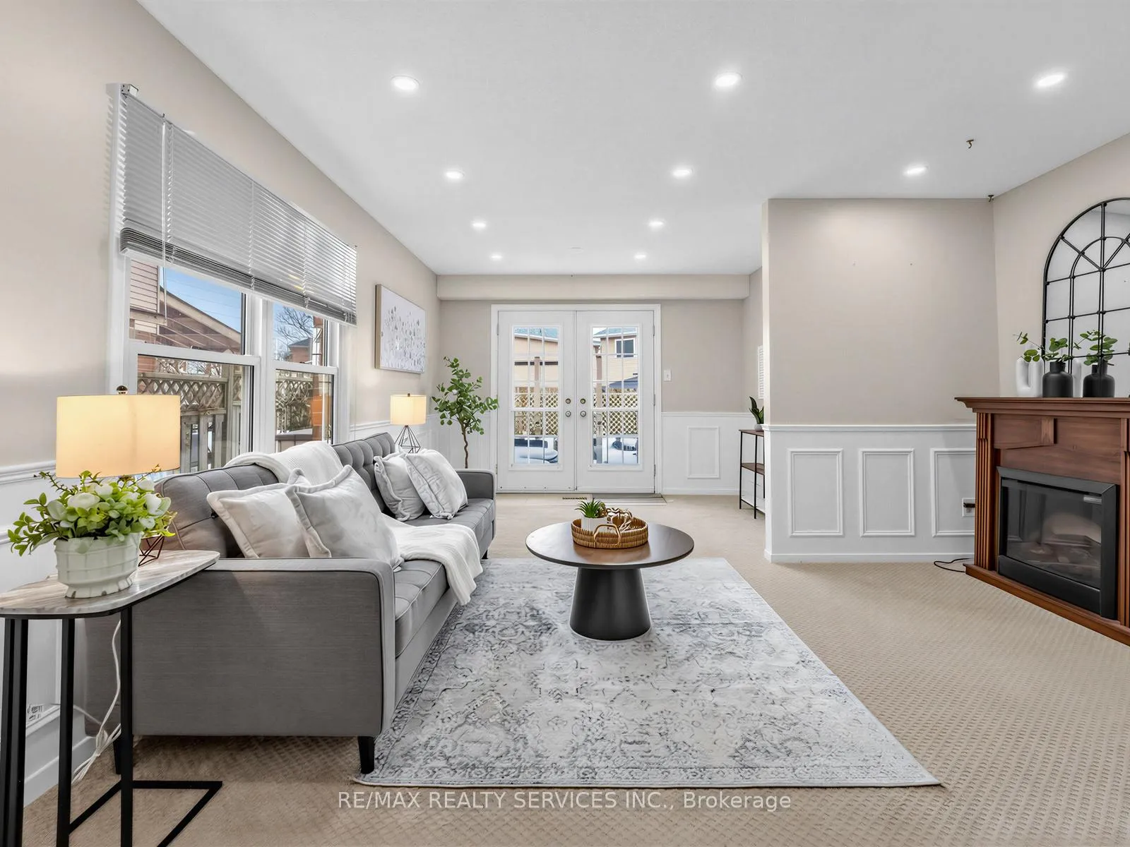 Photo 6 of 32 Helios Place, Brampton, Heart Lake West — HOMEH