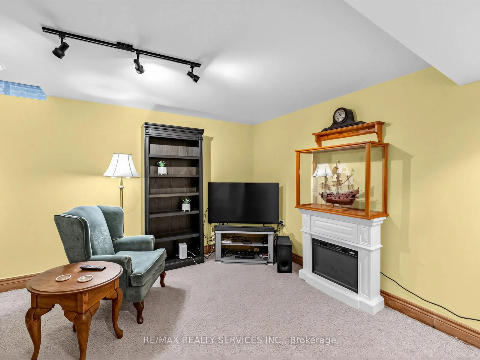 Photo 25 of 32 Helios Place, Brampton, Heart Lake West — HOMEH
