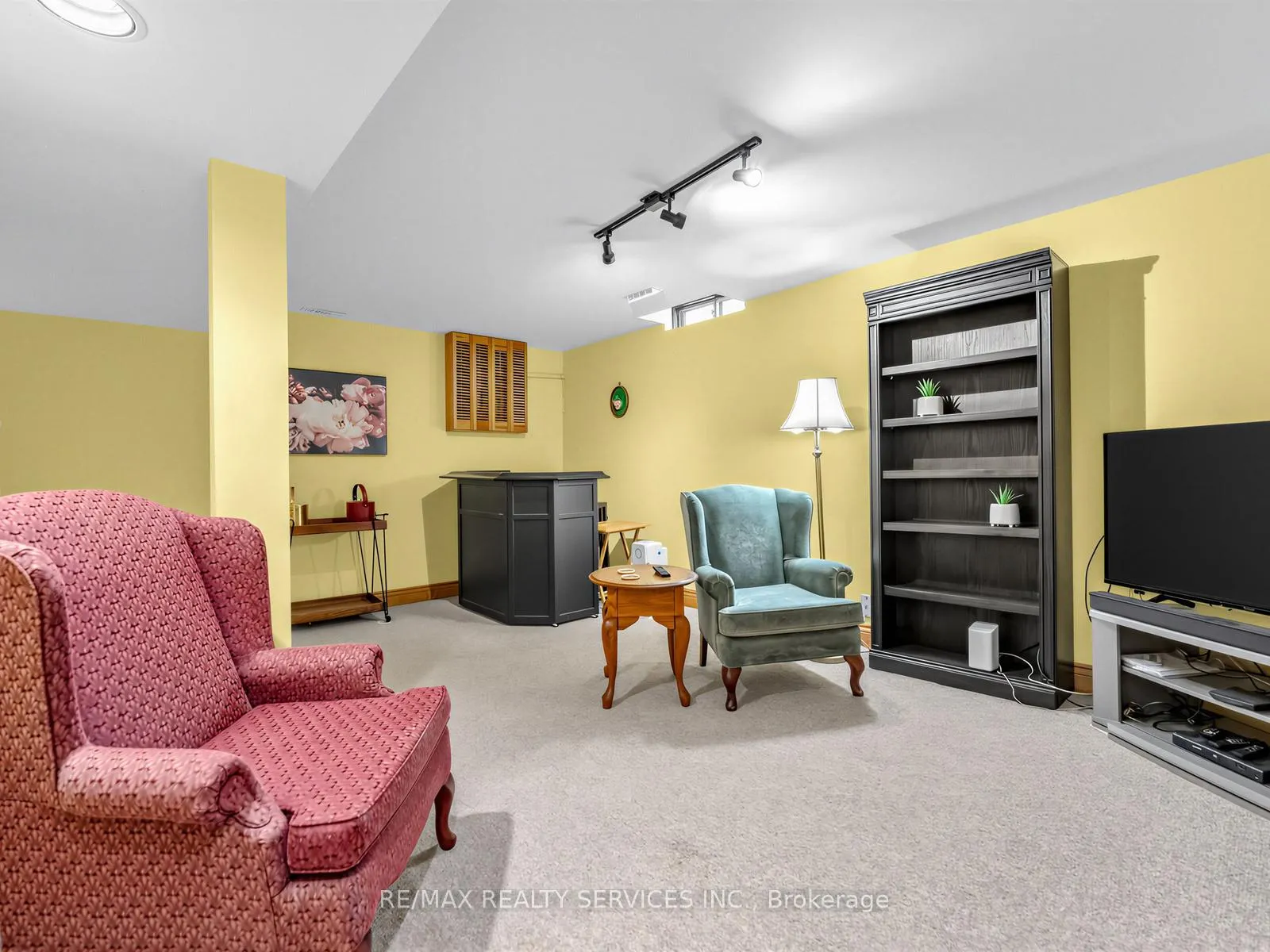 Photo 26 of 32 Helios Place, Brampton, Heart Lake West — HOMEH