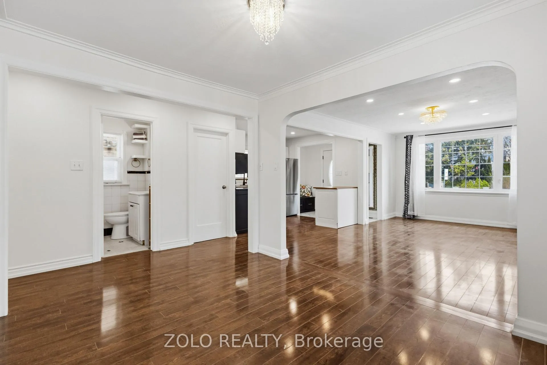 Photo 3 of 461 O'connor Drive, Toronto, East York — HOMEH