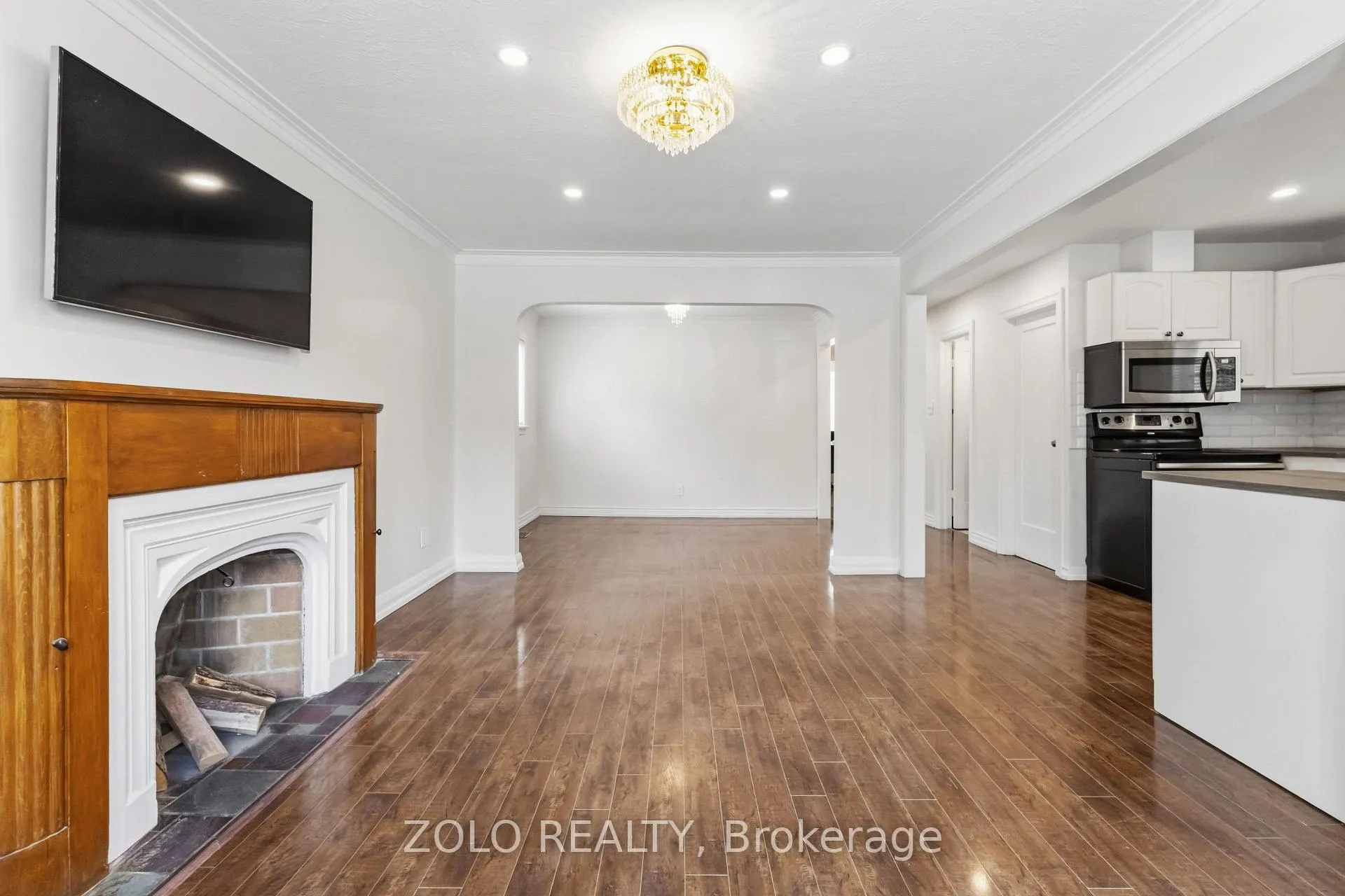 Photo 6 of 461 O'connor Drive, Toronto, East York — HOMEH