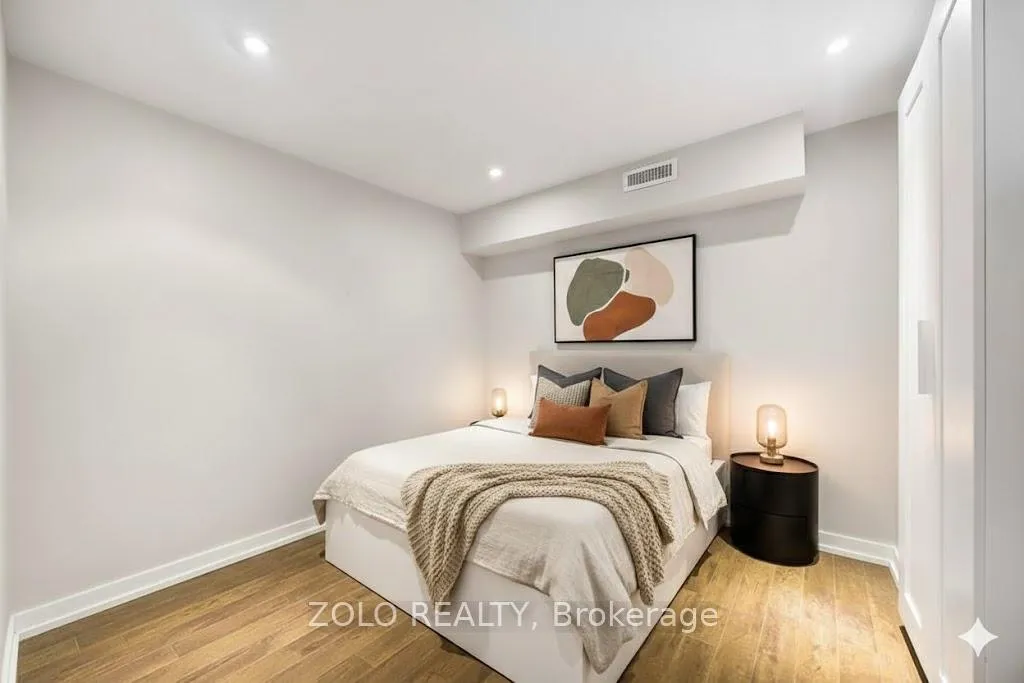 Photo 21 of 461 O'connor Drive, Toronto, East York — HOMEH