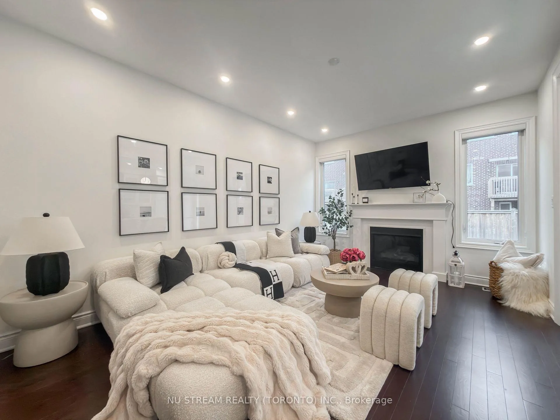 Photo 2 of 89 Hartney Drive, Richmond Hill, Rural Richmond Hill — HOMEH