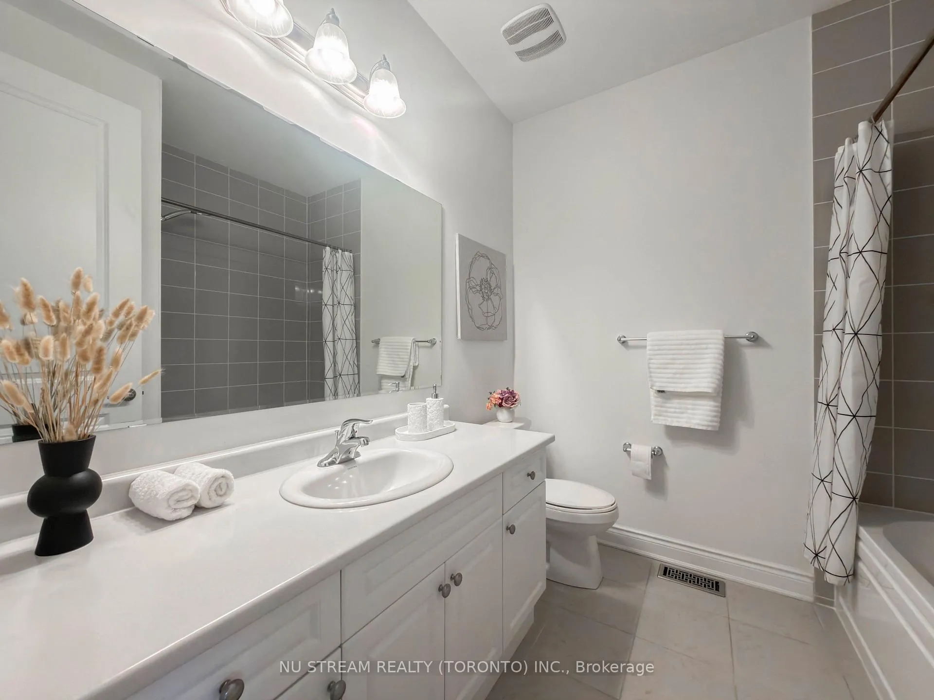 Photo 14 of 89 Hartney Drive, Richmond Hill, Rural Richmond Hill — HOMEH