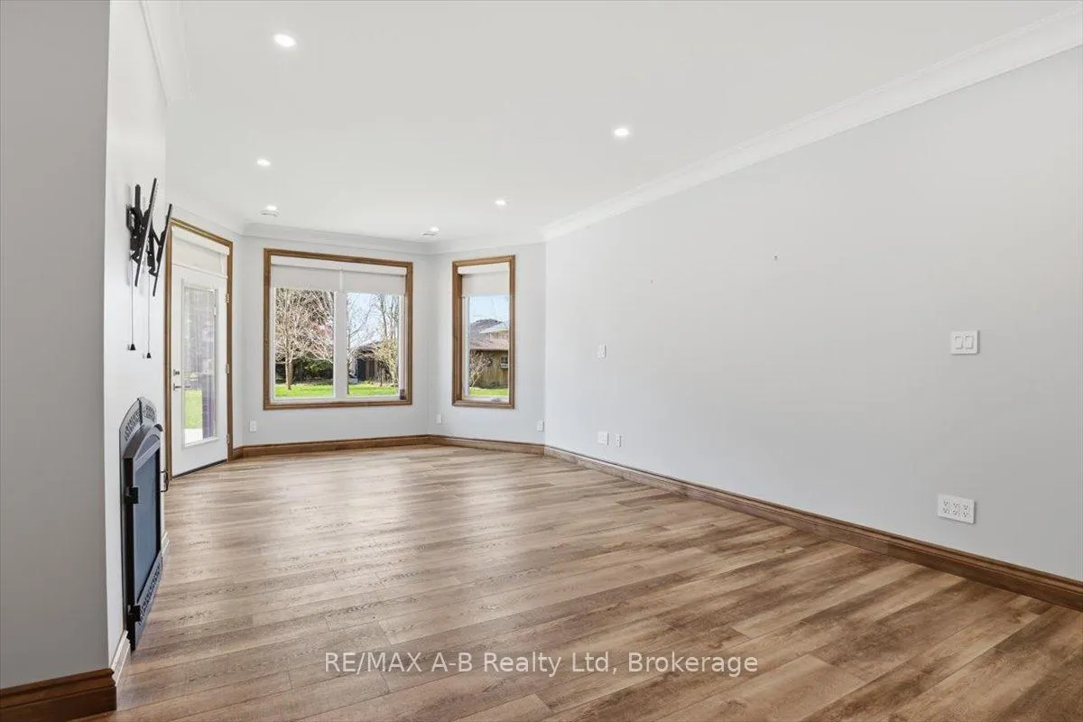 Photo 23 of 54 William Street, West Perth, Mitchell — HOMEH