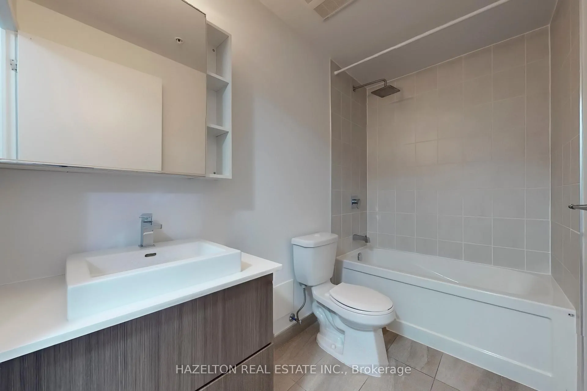 Photo 18 of Unit 421, 38 Howard Park Avenue, Toronto, Roncesvalles — HOMEH