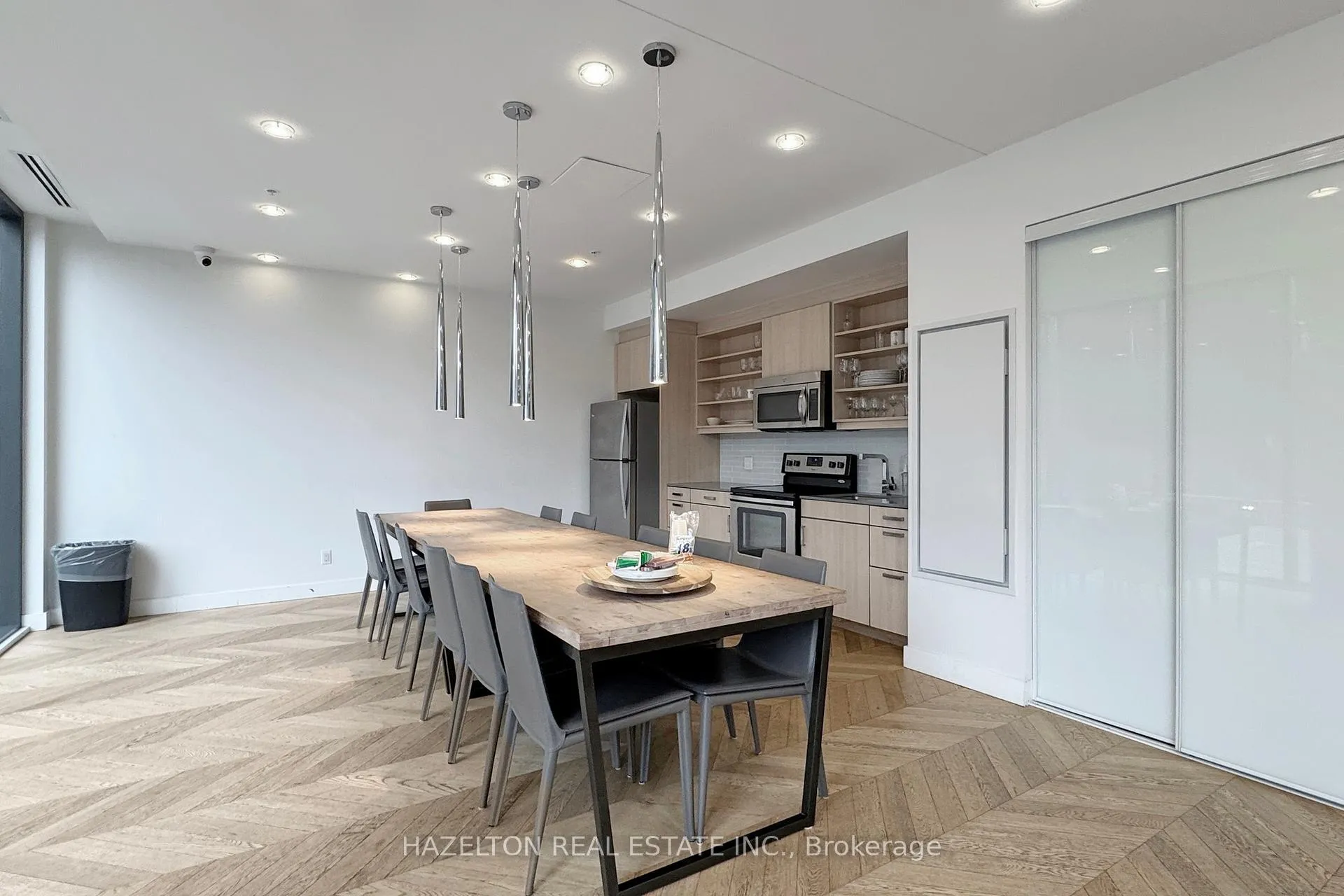 Photo 27 of Unit 421, 38 Howard Park Avenue, Toronto, Roncesvalles — HOMEH