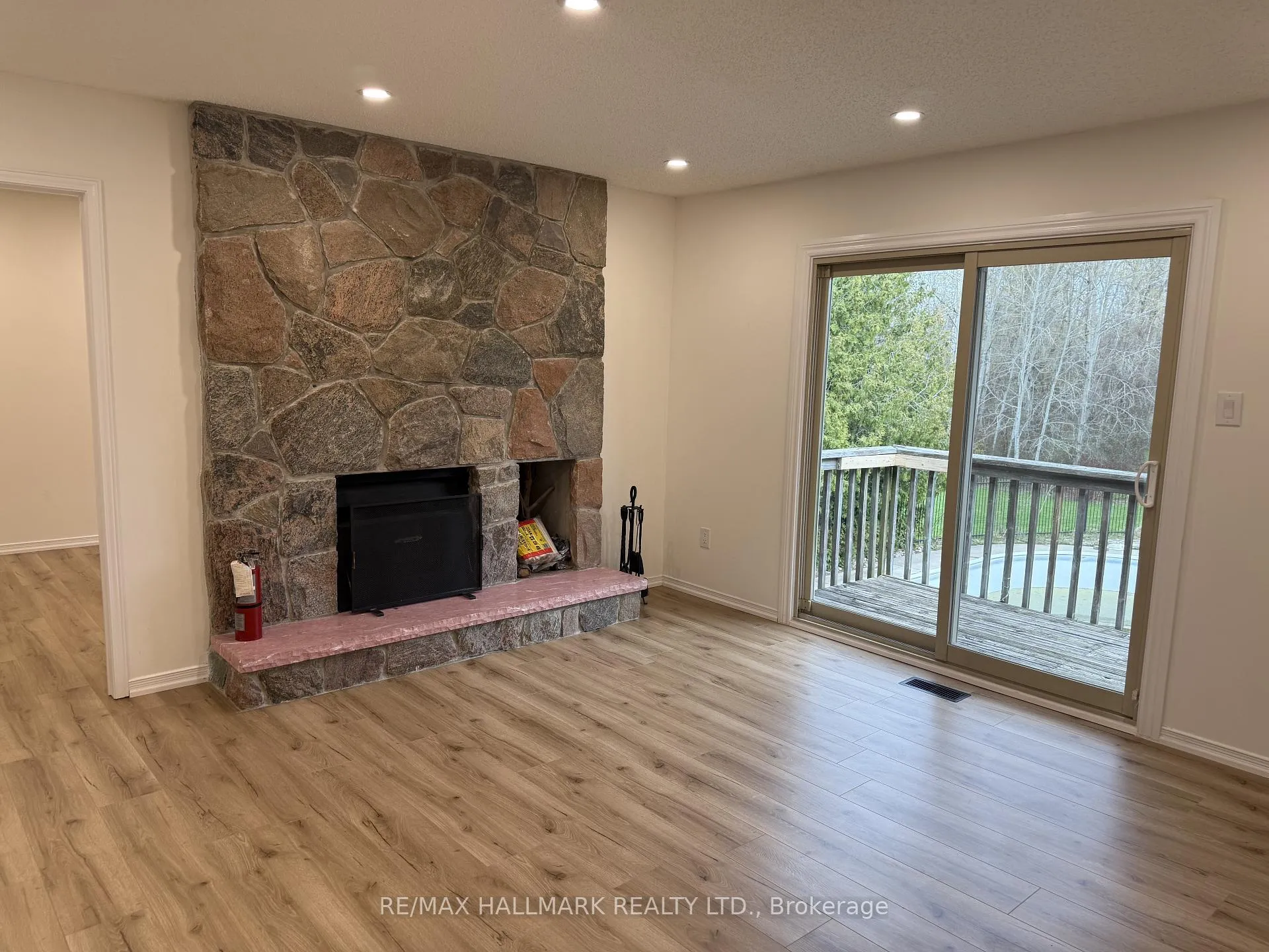 Photo 12 of 65 Burton Grove S, King, King City — HOMEH