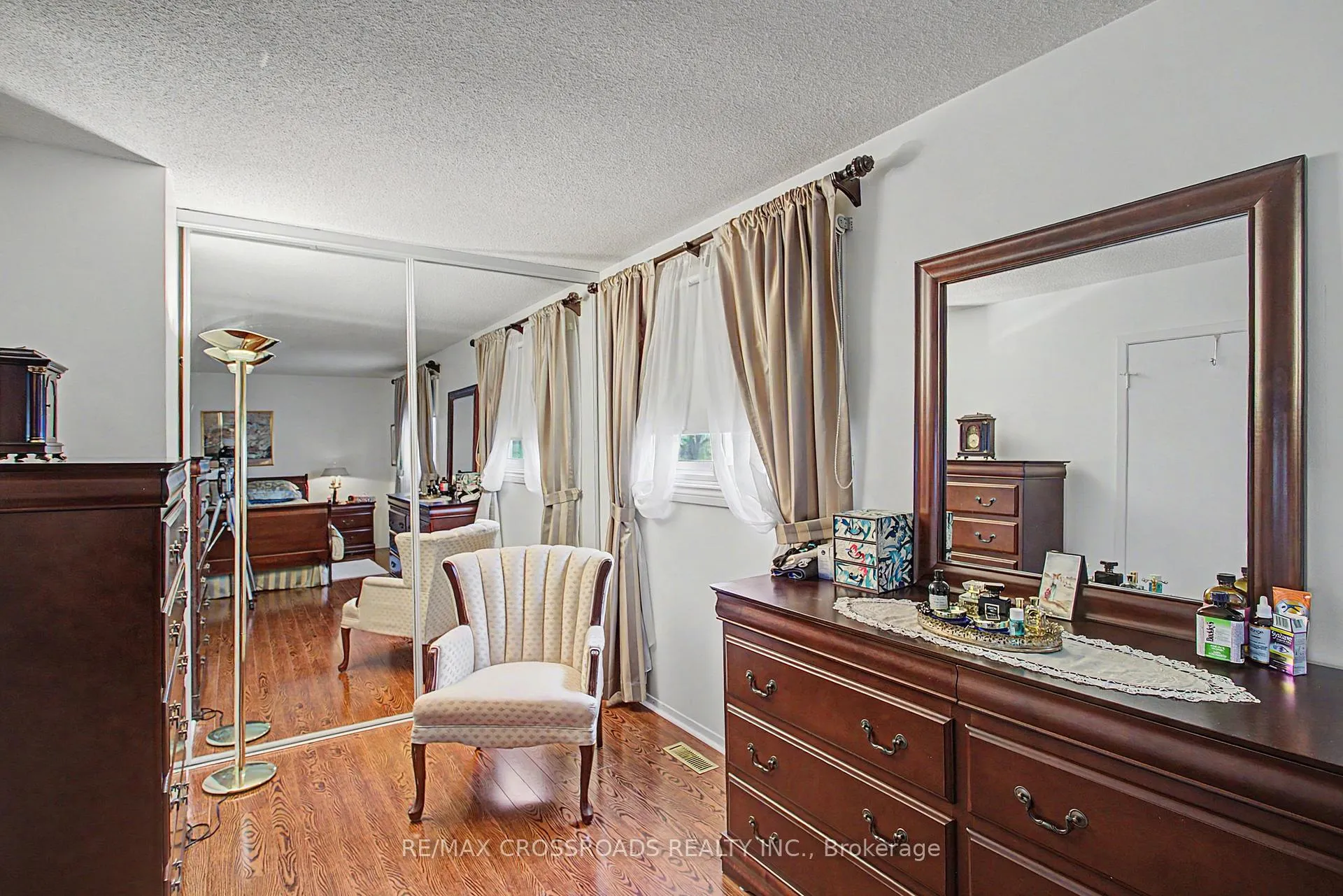 Photo 24 of 49 Mercer Crescent, Markham, Raymerville — HOMEH