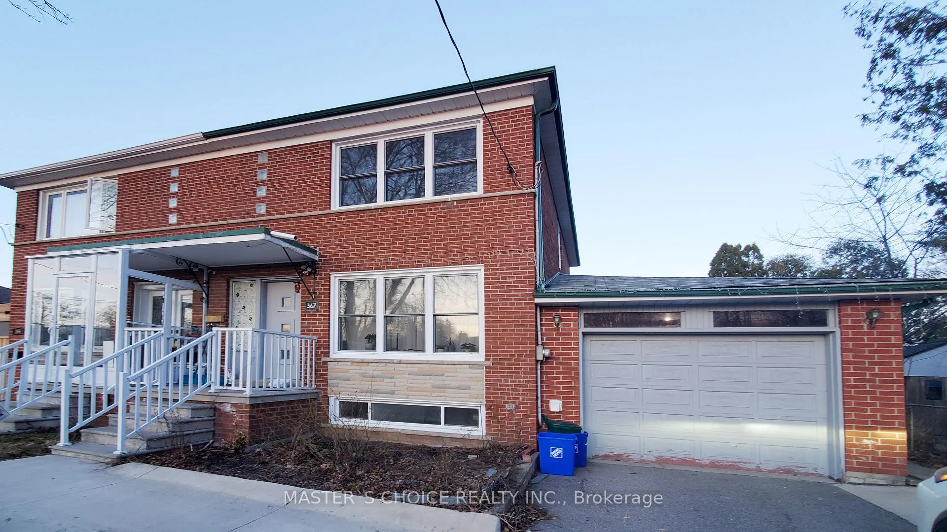 Front of Unit Lower, 367 Blue Grass Boulevard