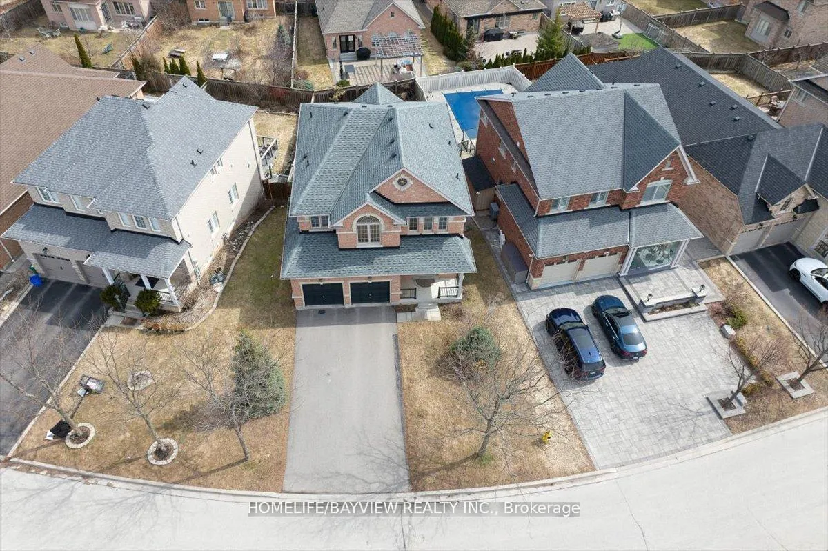 Photo 3 of 27 Donzi Lane, Vaughan, Patterson — HOMEH
