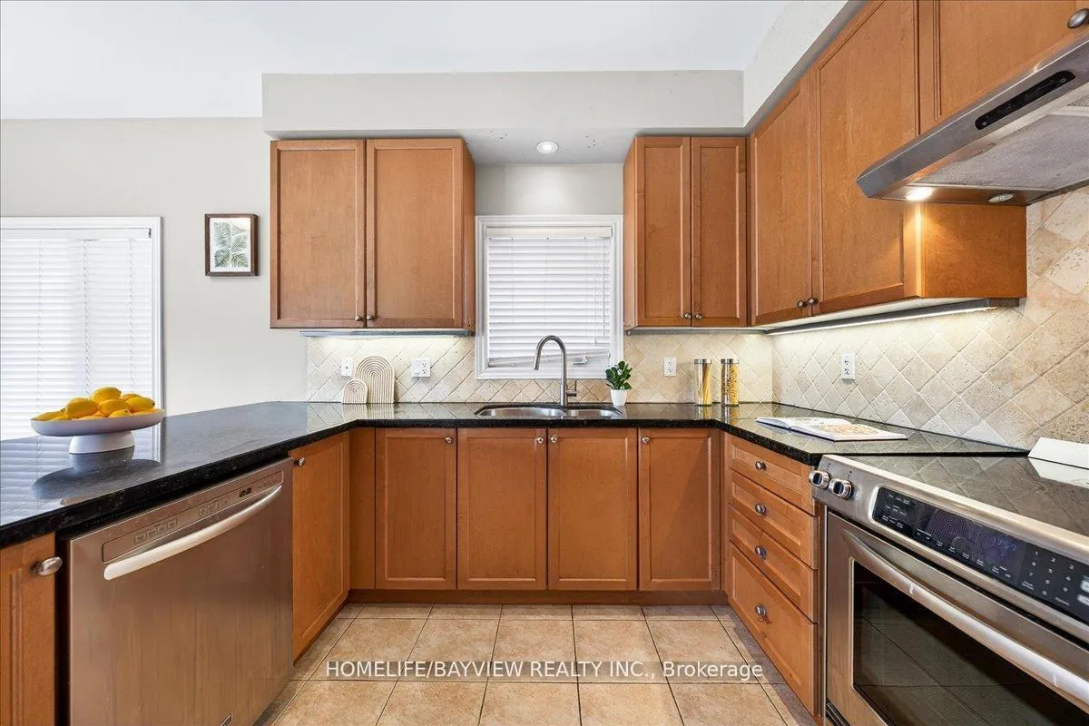 Photo 14 of 27 Donzi Lane, Vaughan, Patterson — HOMEH