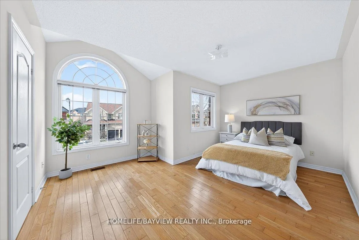Photo 21 of 27 Donzi Lane, Vaughan, Patterson — HOMEH