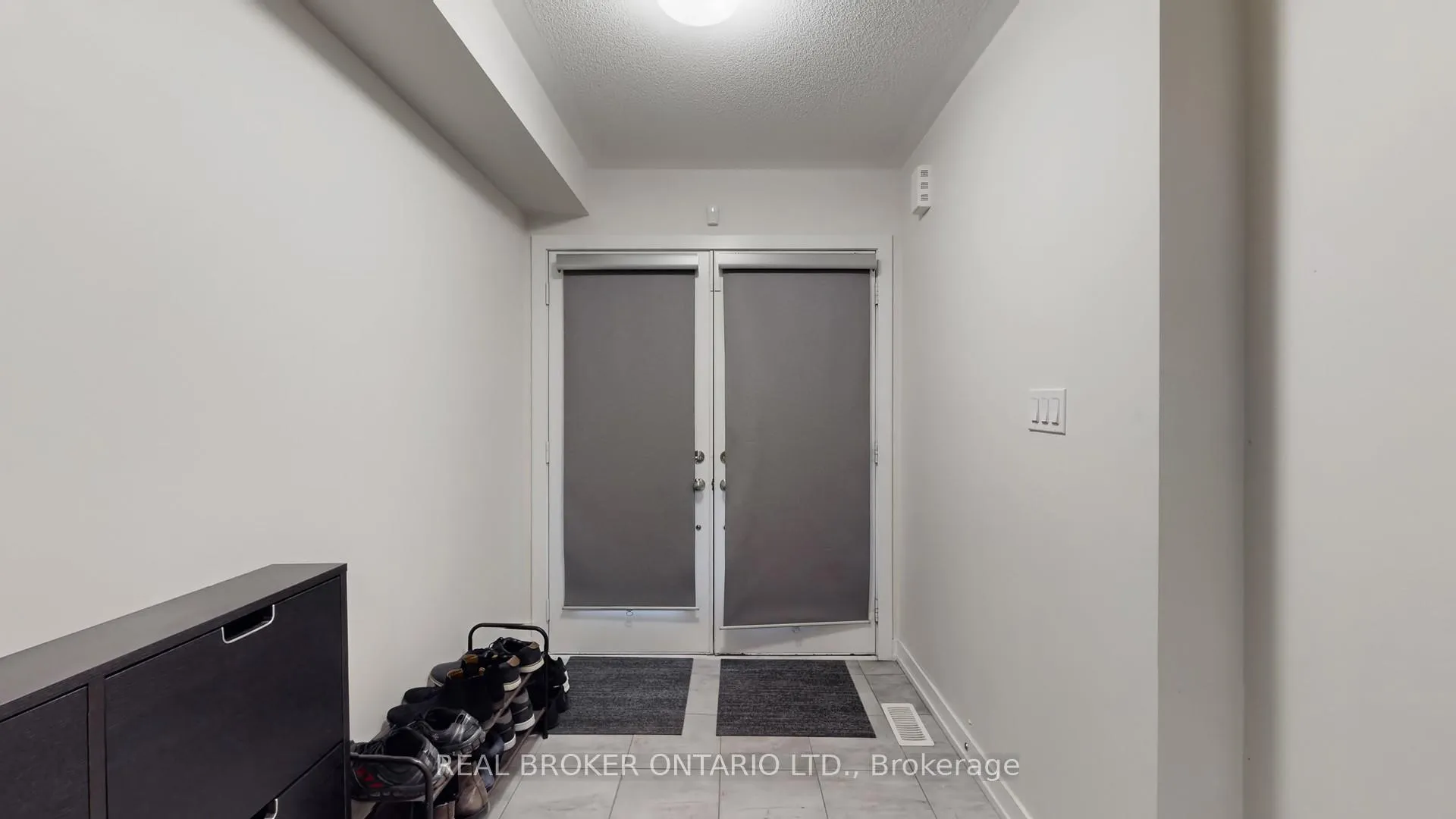 Photo 2 of 2508 Castlegate Crossing, Pickering, Duffin Heights — HOMEH