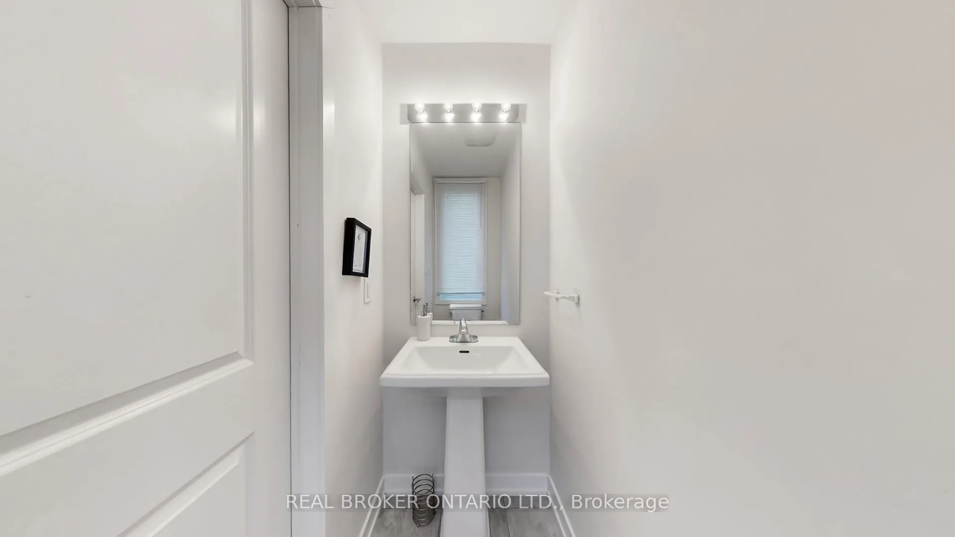 Photo 10 of 2508 Castlegate Crossing, Pickering, Duffin Heights — HOMEH