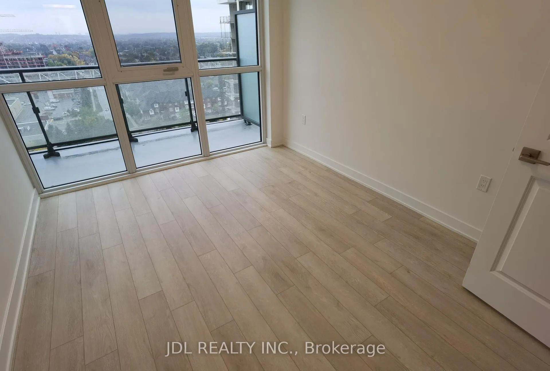 Photo 7 of Unit 1510, 75 Oneida Crescent, Richmond Hill, Langstaff — HOMEH