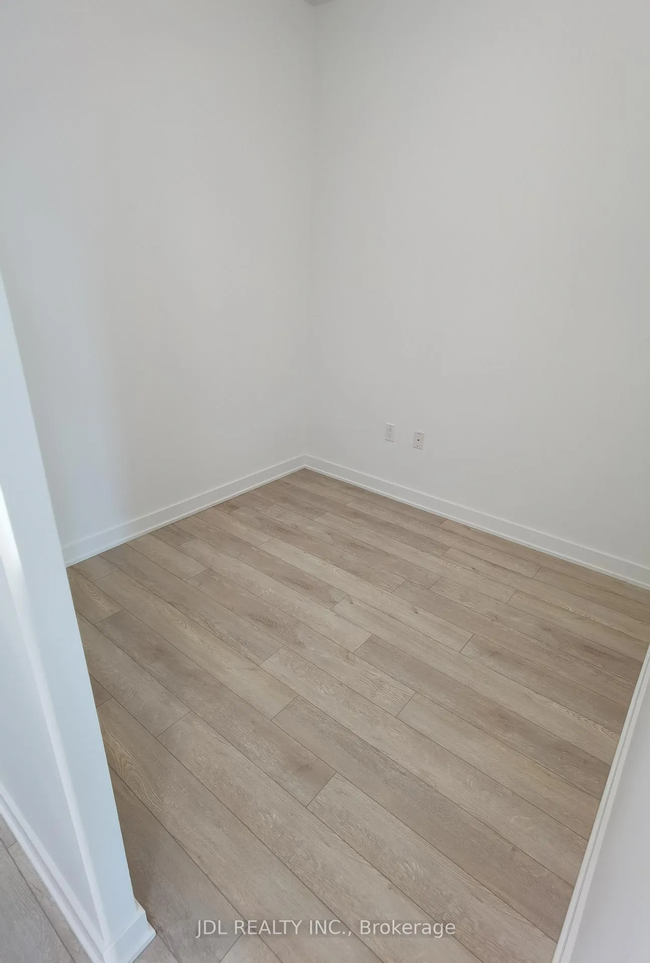 Photo 8 of Unit 1510, 75 Oneida Crescent, Richmond Hill, Langstaff — HOMEH