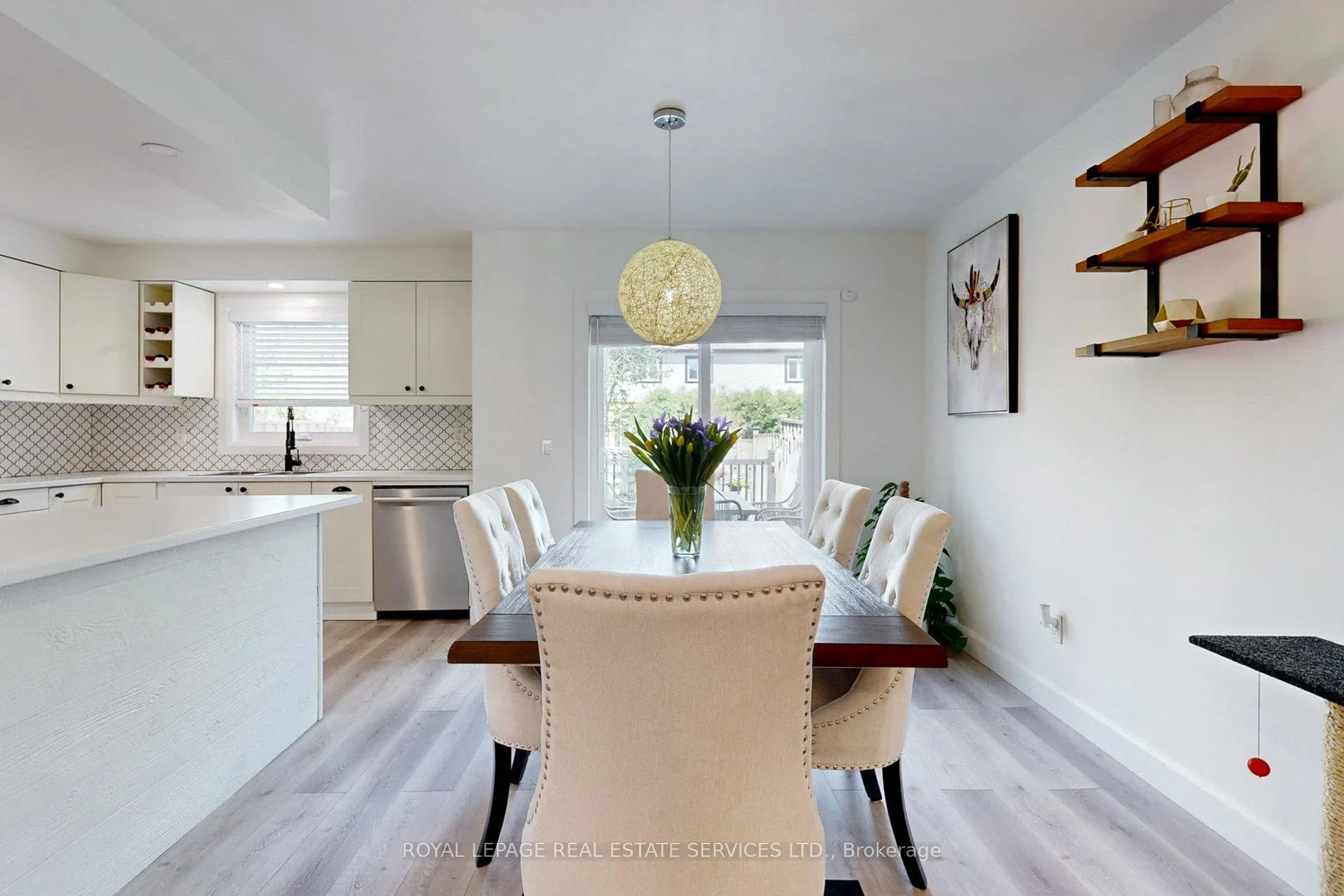 Photo 19 of Unit 20, 2001 Atkinson Drive, Burlington, Rose — HOMEH